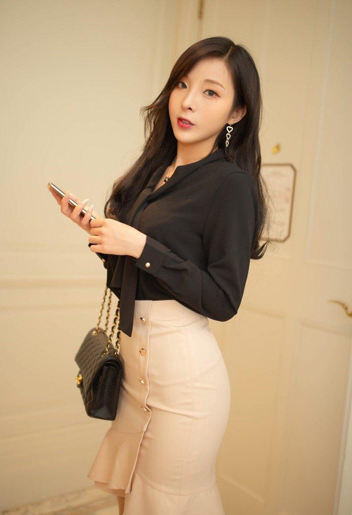 【续集】丝袜尤物陈小喵职场诱惑，荣升副总登门报恩