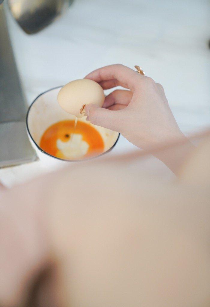 被调教成了美厨娘，私人玩物糯美子乖巧性感直男福利