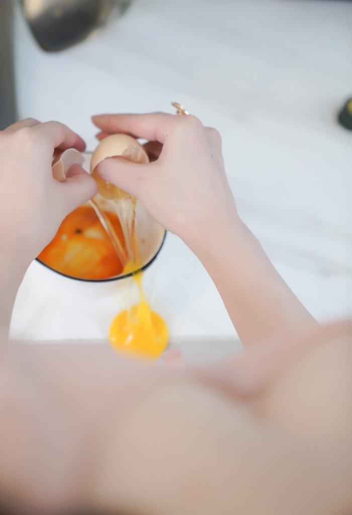 被调教成了美厨娘，私人玩物糯美子乖巧性感直男福利