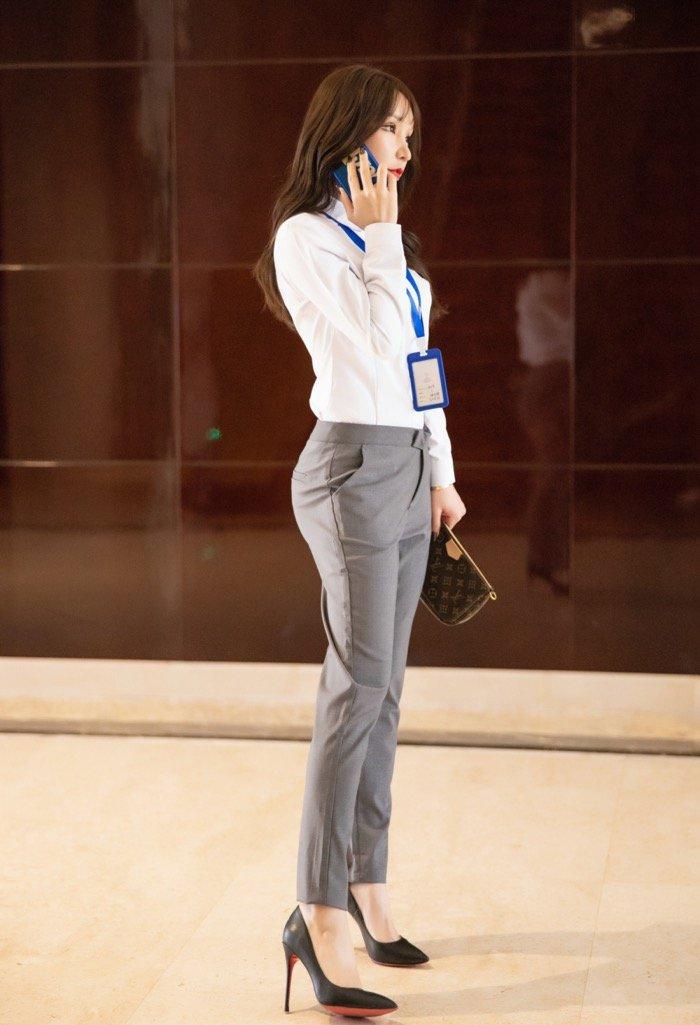 性感女神周于希剧情写真 演绎老板与秘书的故事