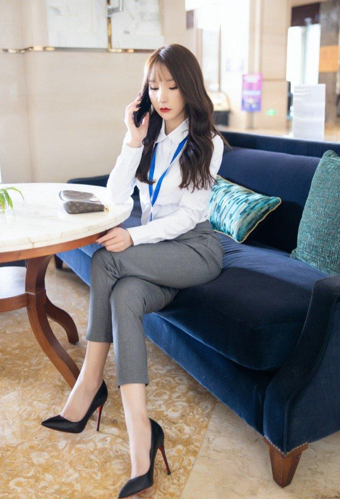 性感女神周于希剧情写真 演绎老板与秘书的故事