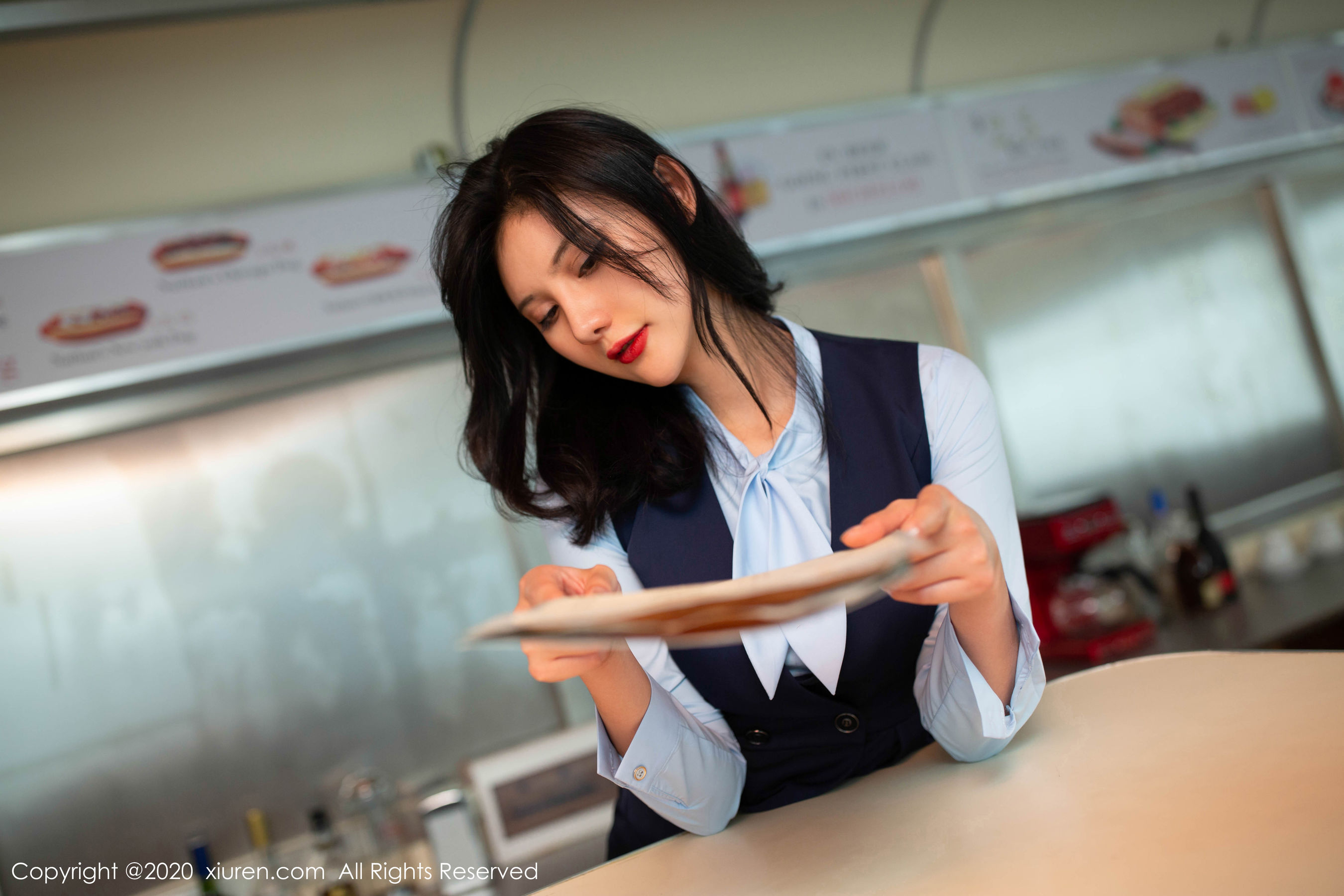 就是阿朱啊《变身餐厅经理》 [秀人XIUREN] No.1979 写真集