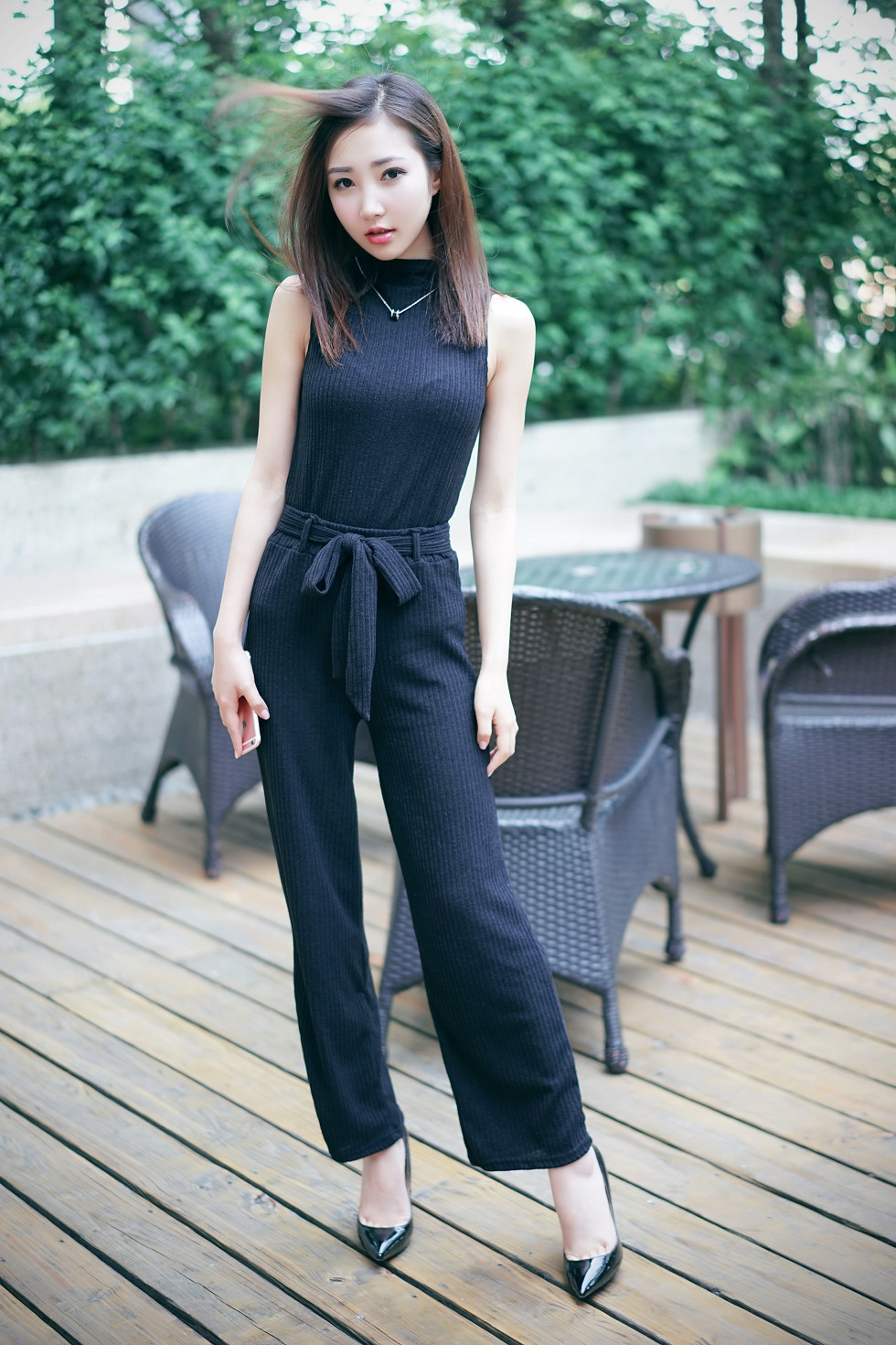 嫩模女神尤美Yumi居家私房诱人酮体大尺度秀美乳写真30P