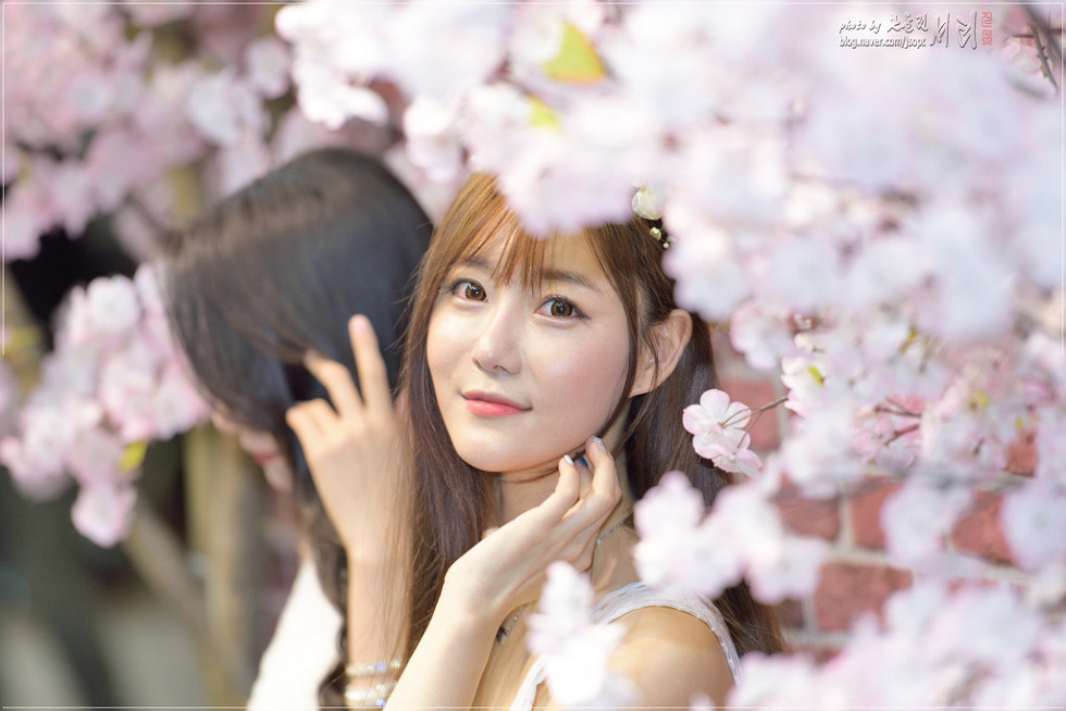 韩国赛车女郎崔瑟琪完美身材童颜巨乳海量诱惑写真339P