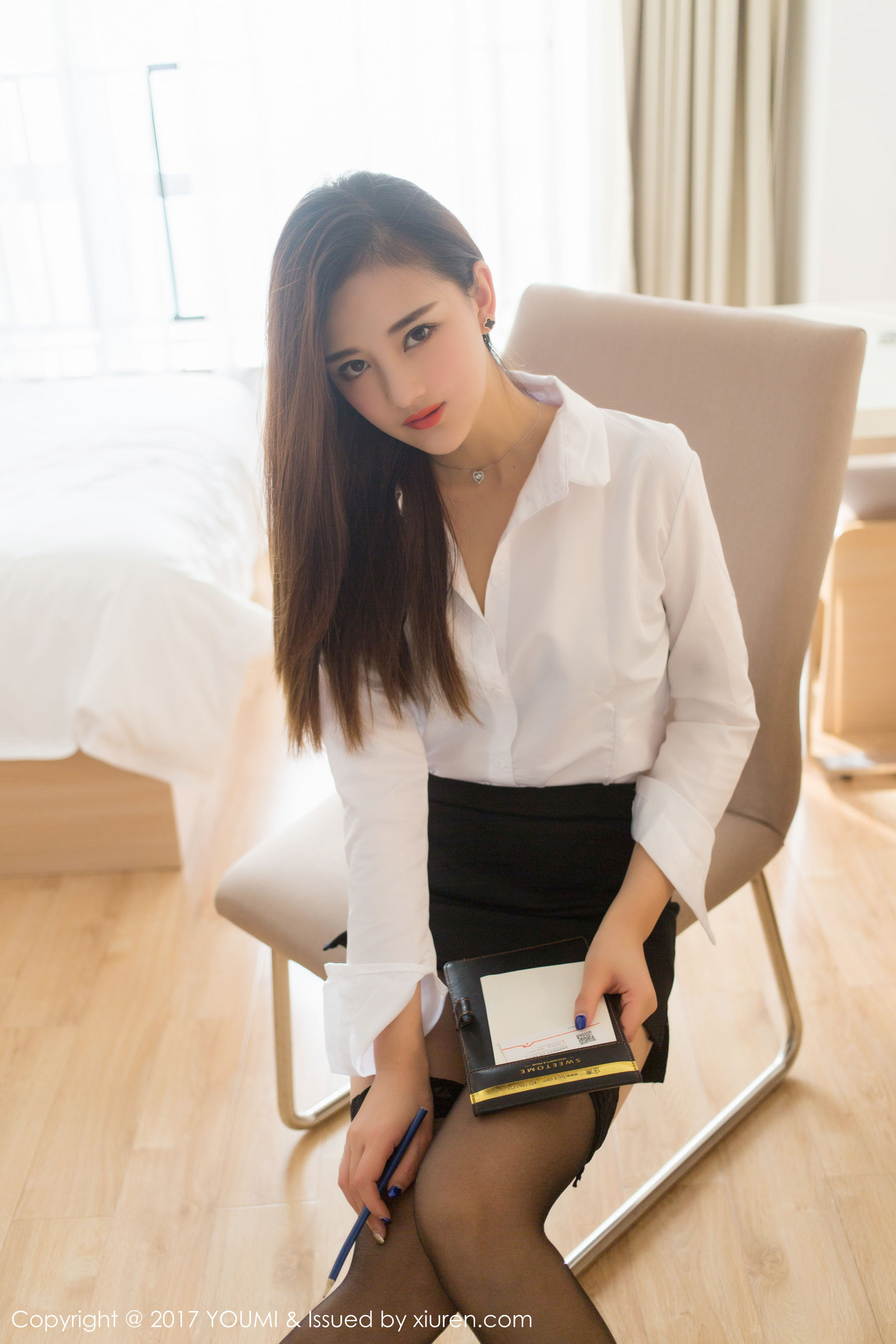 娜娜TINA《黑丝OL诱惑+学生装》 [尤蜜荟YOUMI] VOL.087 写真集