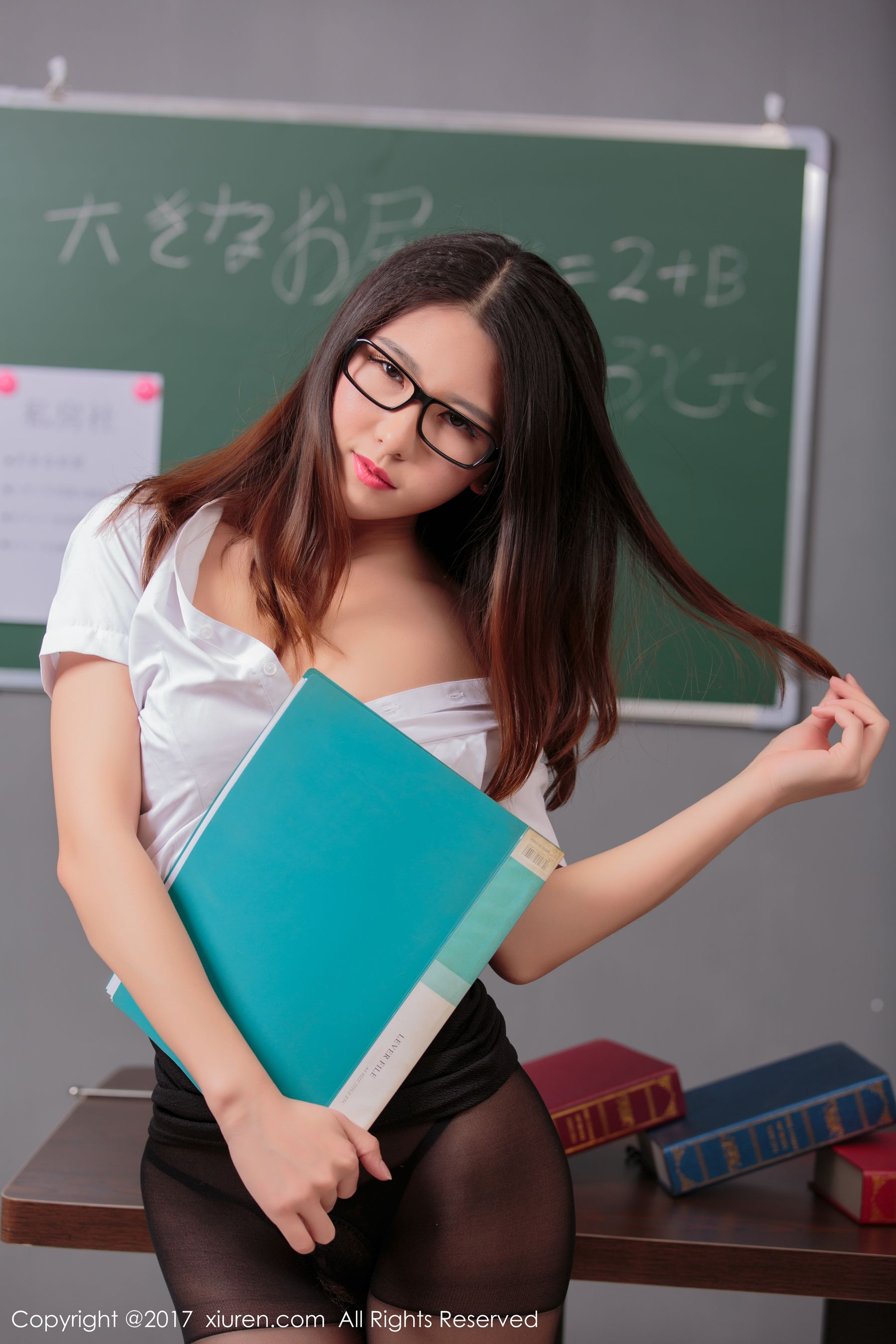 糖果儿《制服黑丝教鞭诱惑力》 [秀人XiuRen] NO.869 写真集