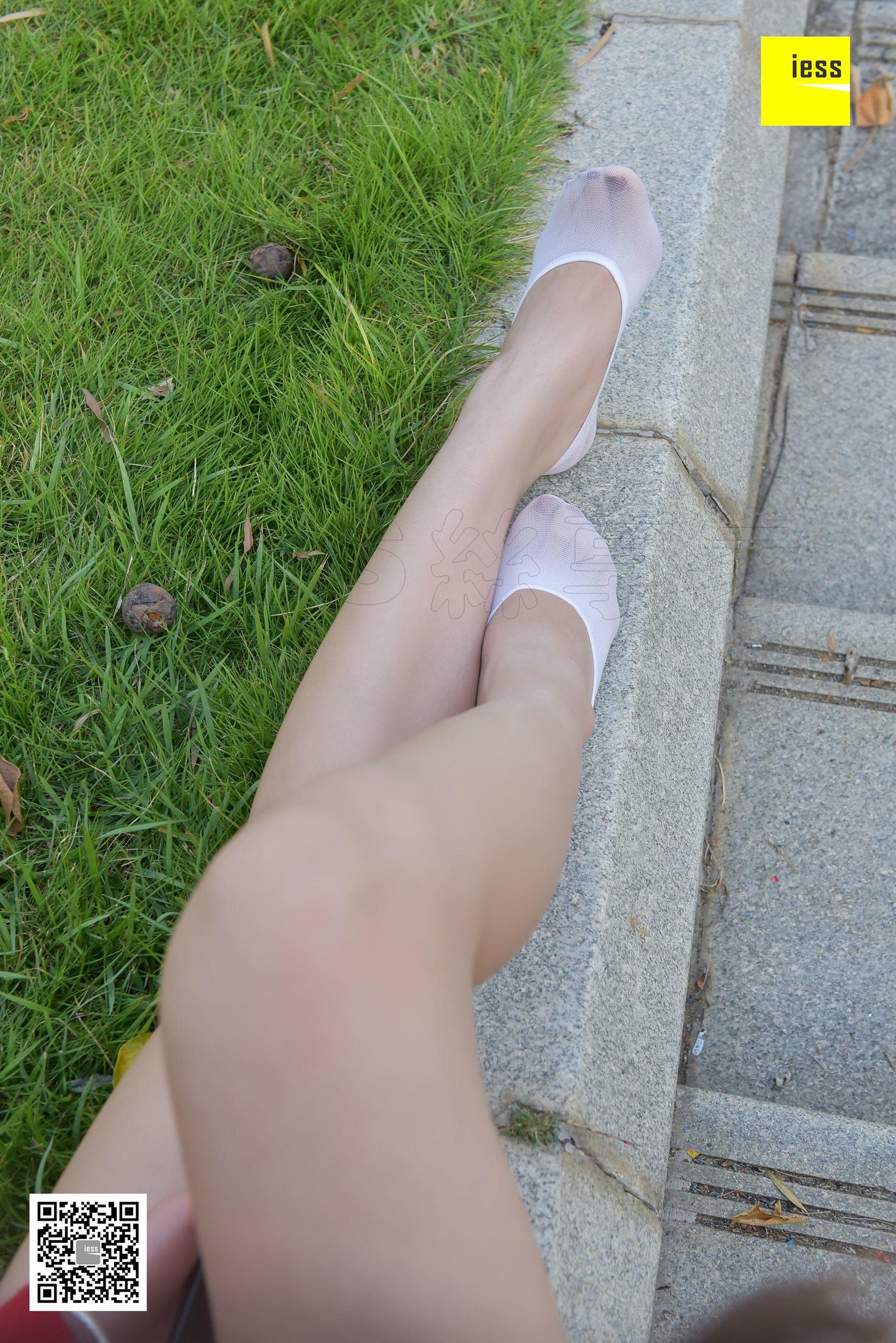 七七《卫衣与白色船袜》 [异思趣向IESS] 丝享家159 写真集