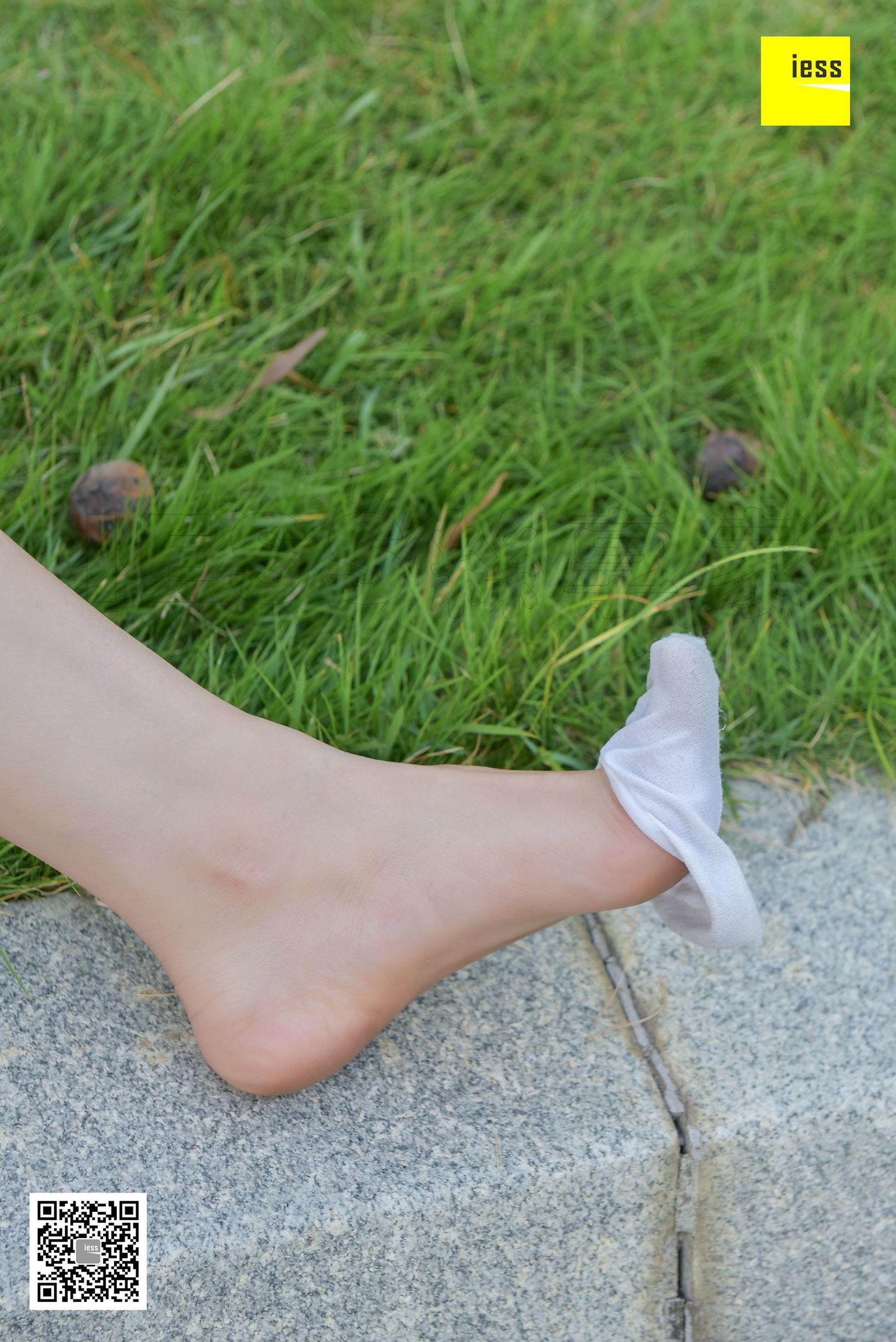 七七《卫衣与白色船袜》 [异思趣向IESS] 丝享家159 写真集