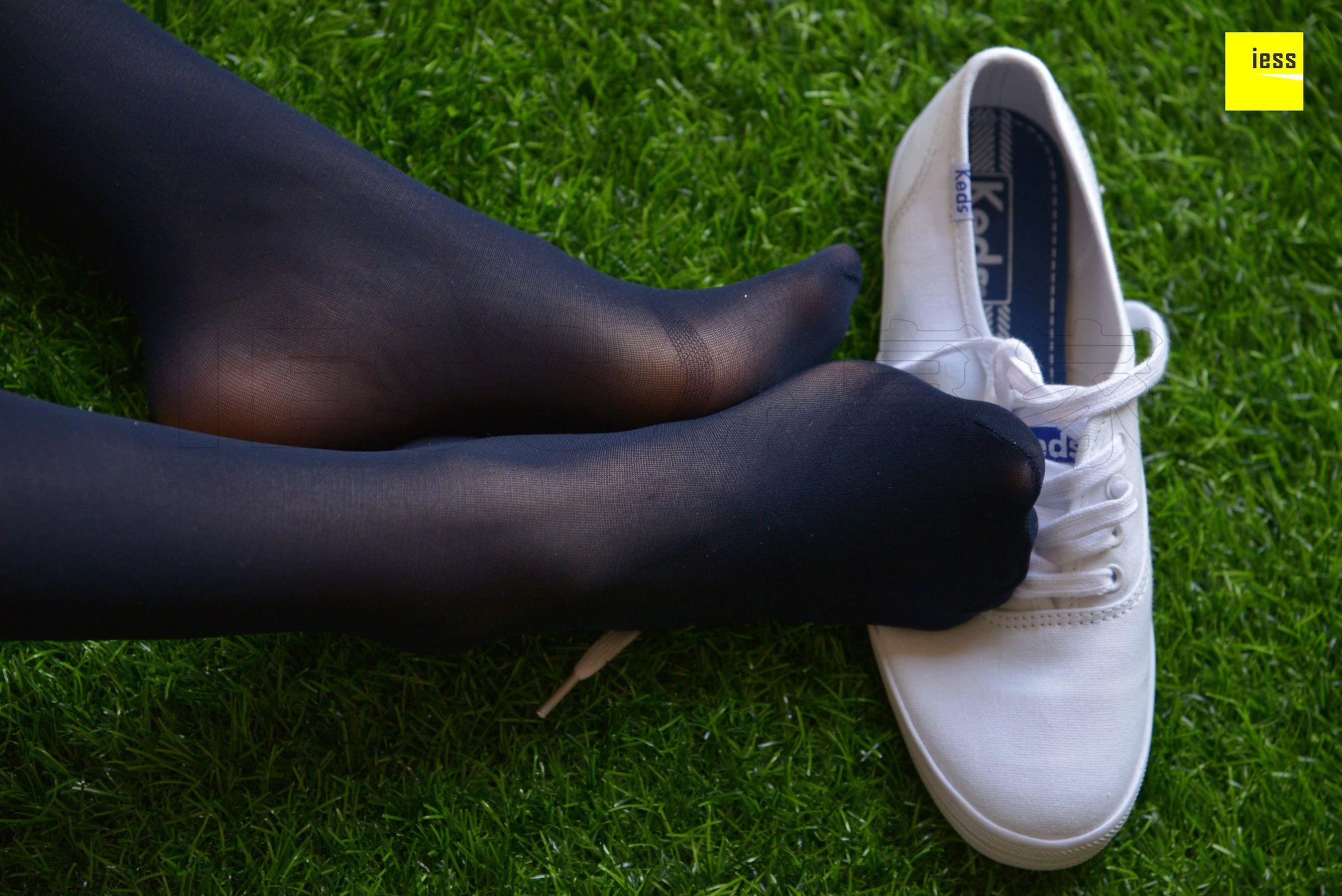 佳爷《佳爷的宝蓝色厚丝》[异思趣向IESS] 丝享家【魔鬼周三】特刊05期 写真集