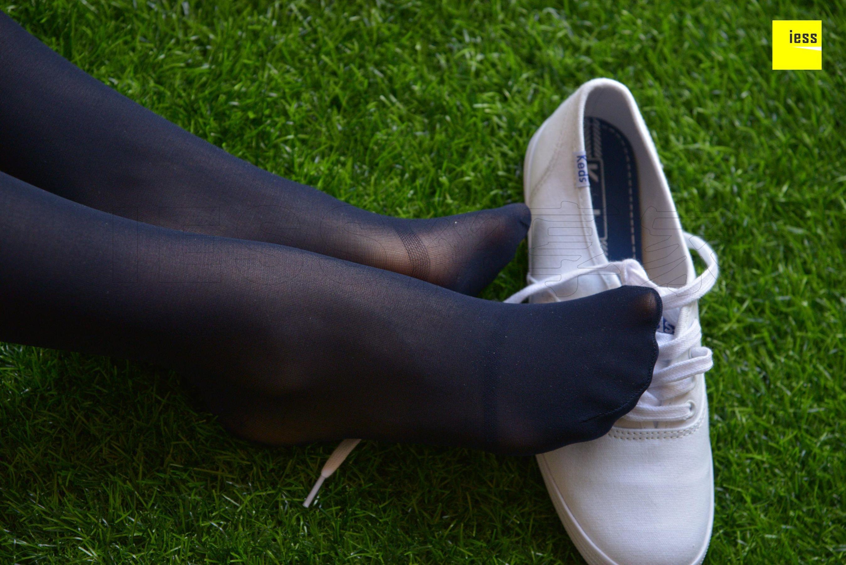 佳爷《佳爷的宝蓝色厚丝》[异思趣向IESS] 丝享家【魔鬼周三】特刊05期 写真集