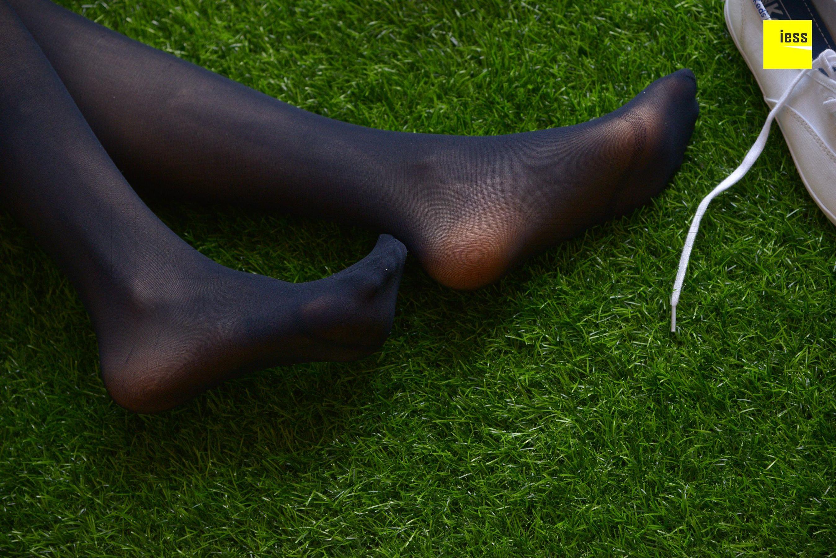 佳爷《佳爷的宝蓝色厚丝》[异思趣向IESS] 丝享家【魔鬼周三】特刊05期 写真集