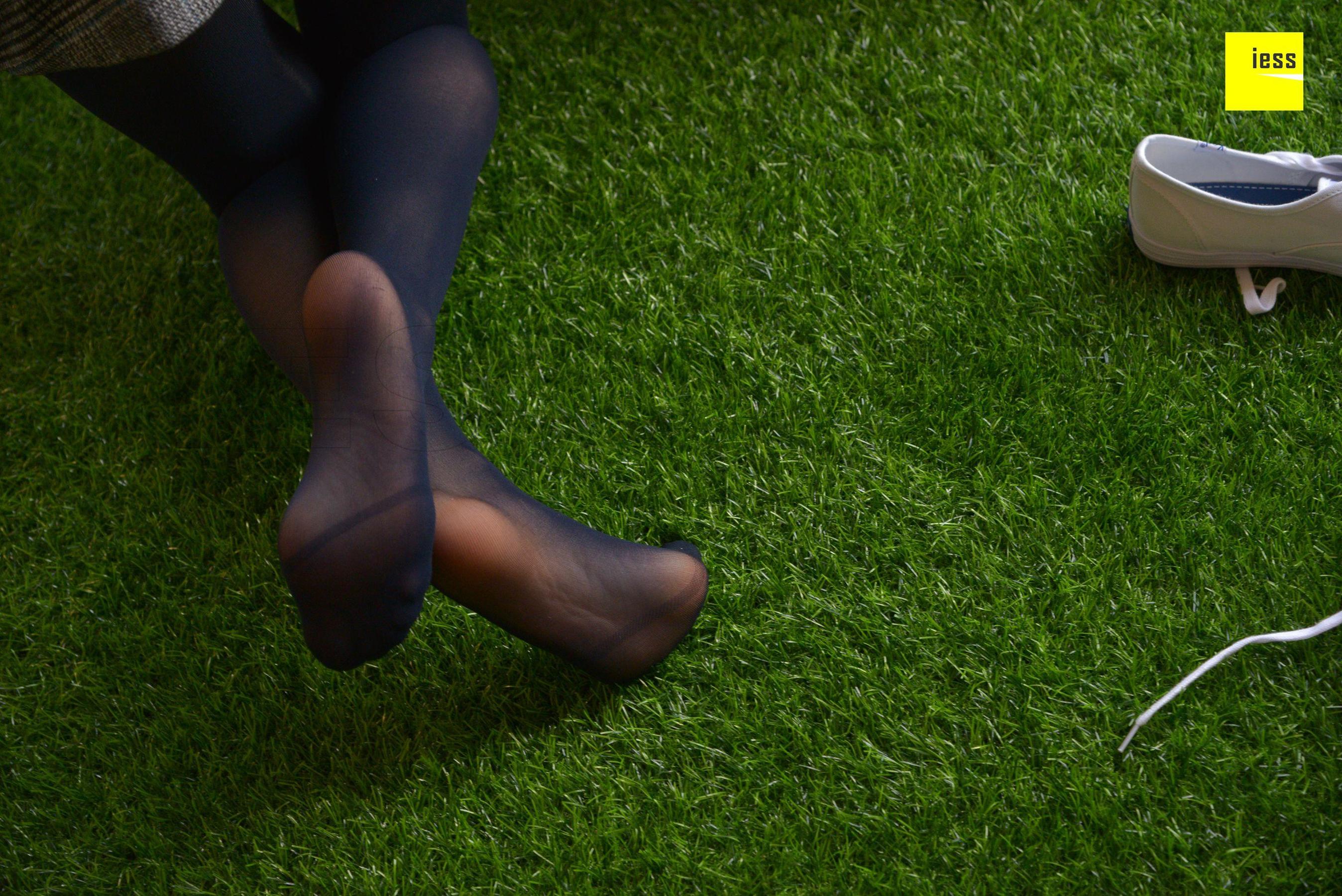 佳爷《佳爷的宝蓝色厚丝》[异思趣向IESS] 丝享家【魔鬼周三】特刊05期 写真集