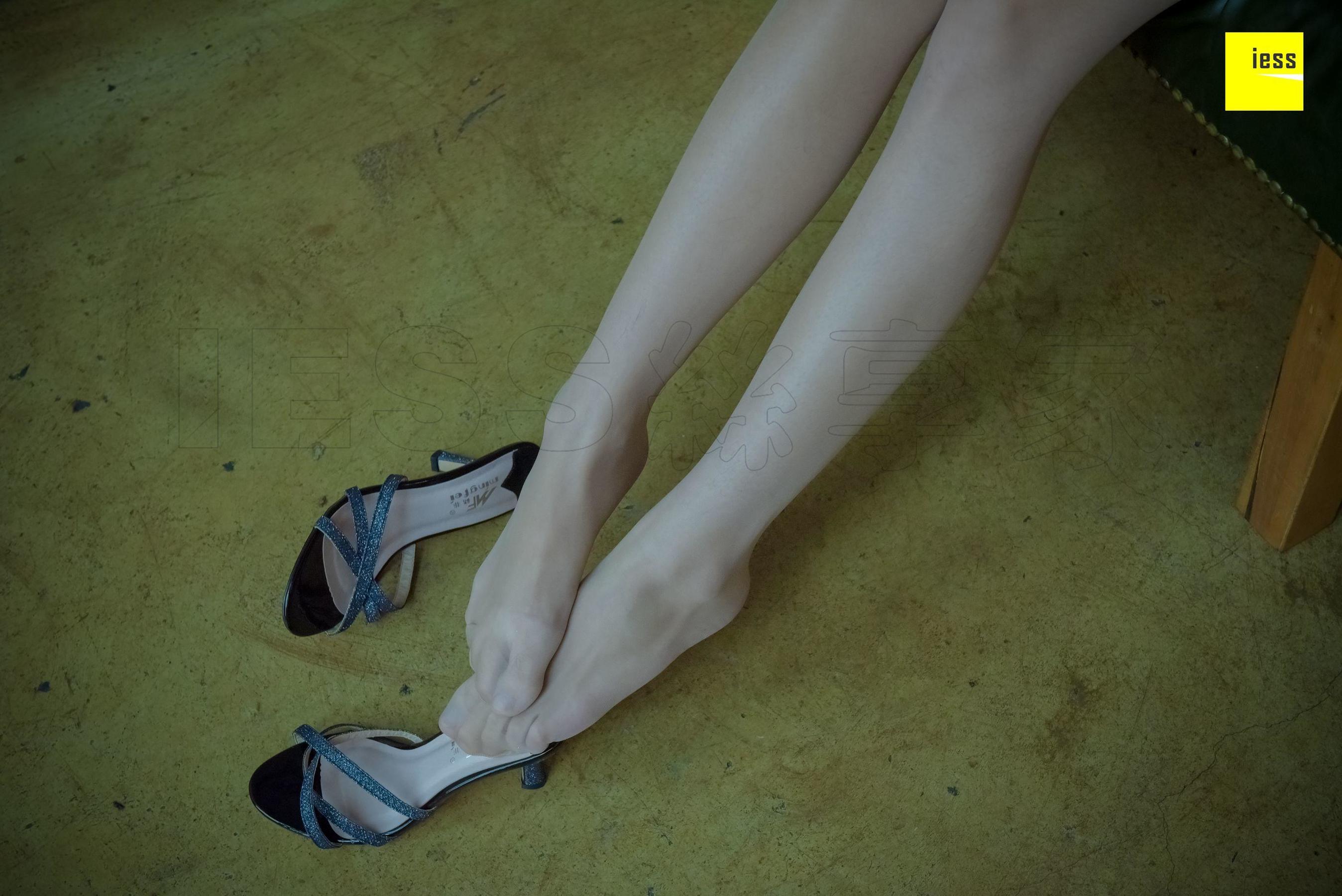 木木《风情万种肉丝凉拖》 [异思趣向IESS] 丝享家166 写真集