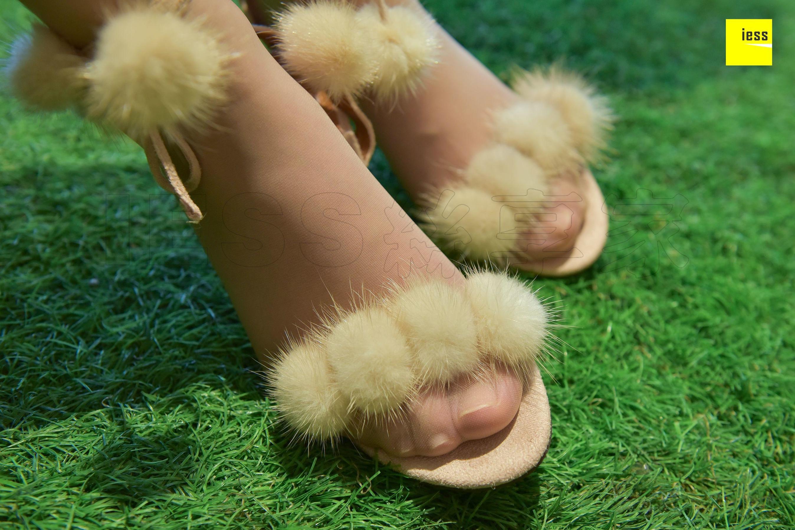 文欣《萌萌哒毛球肉丝》[异思趣向IESS] 丝享家171 写真集