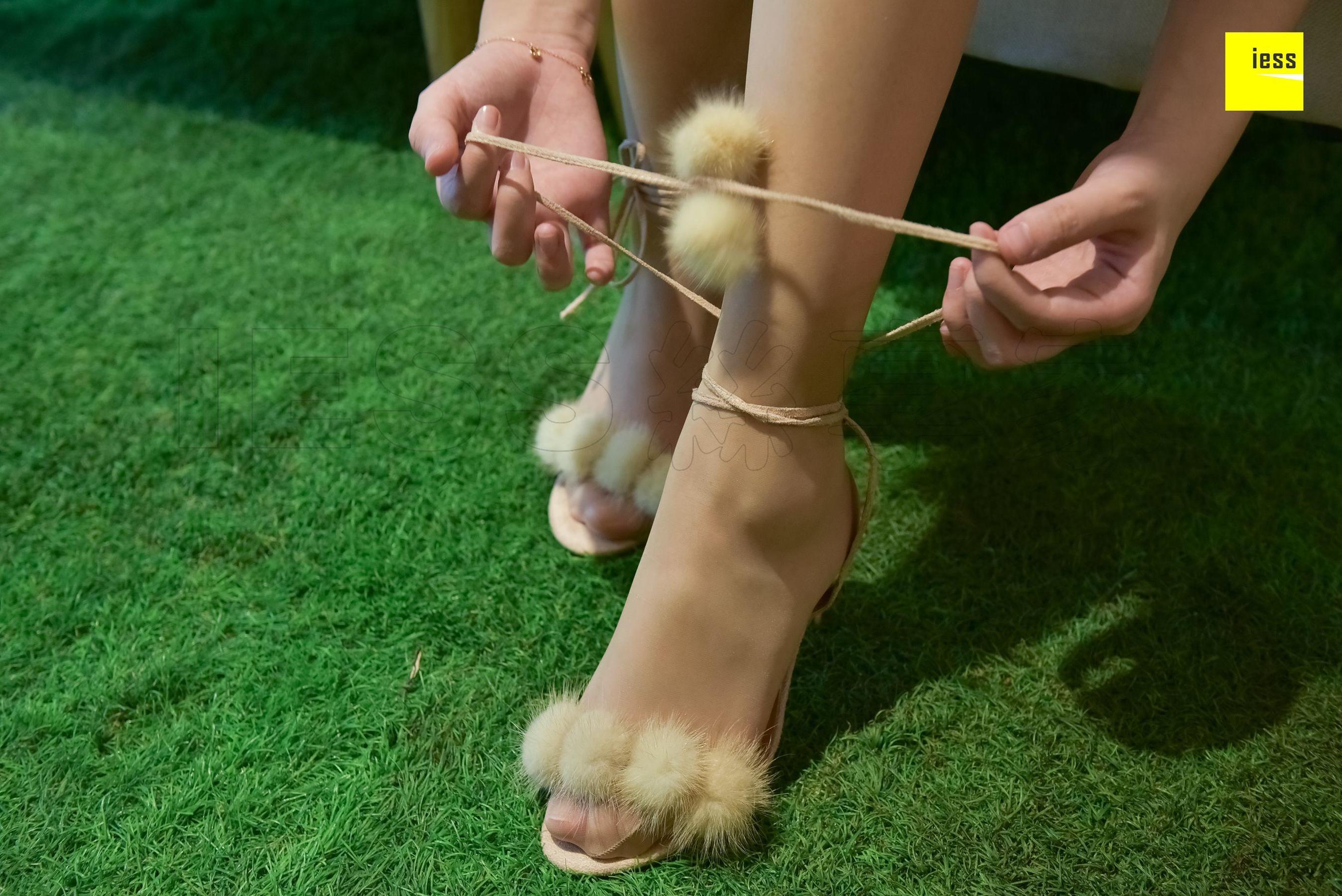 文欣《萌萌哒毛球肉丝》[异思趣向IESS] 丝享家171 写真集