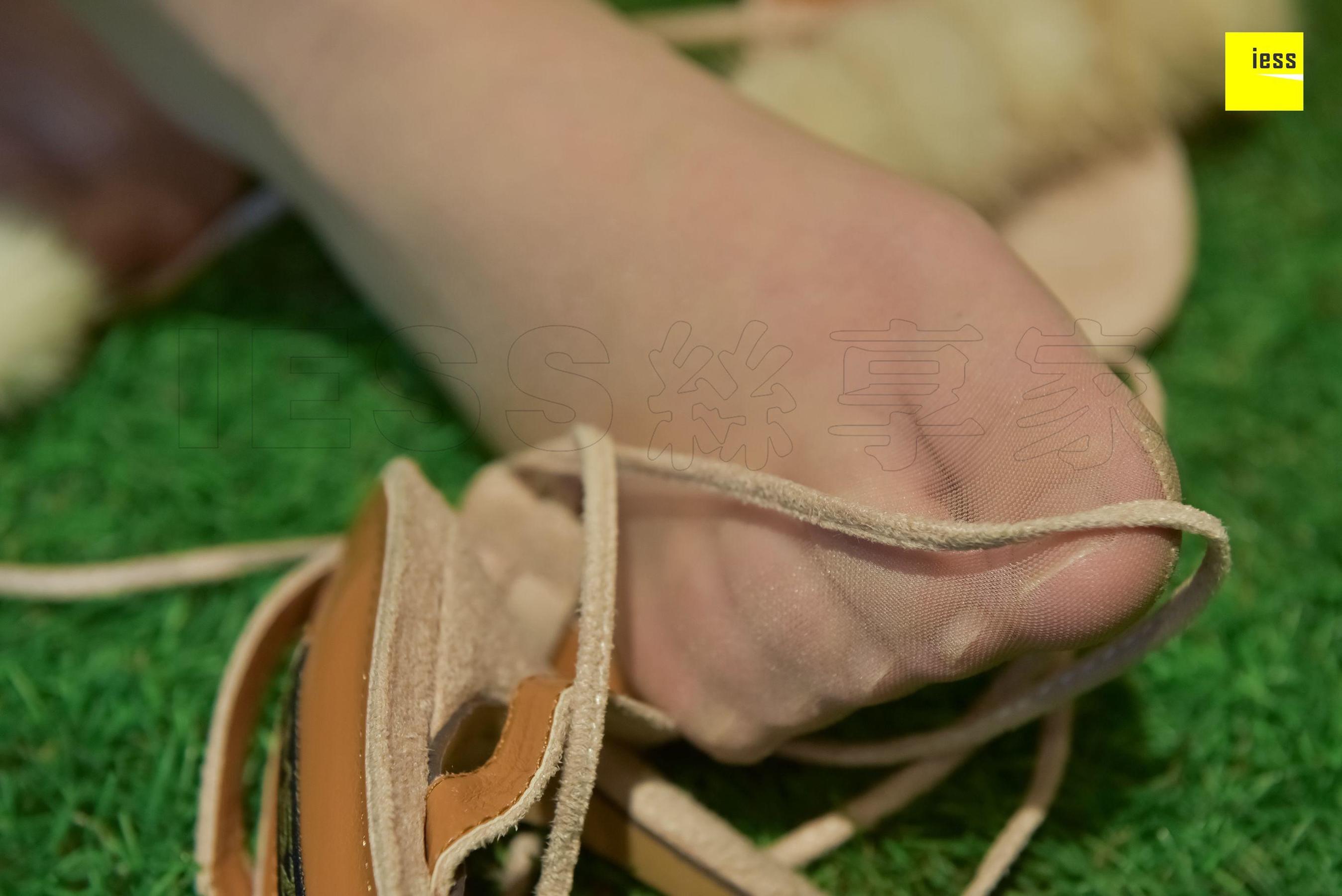 文欣《萌萌哒毛球肉丝》[异思趣向IESS] 丝享家171 写真集