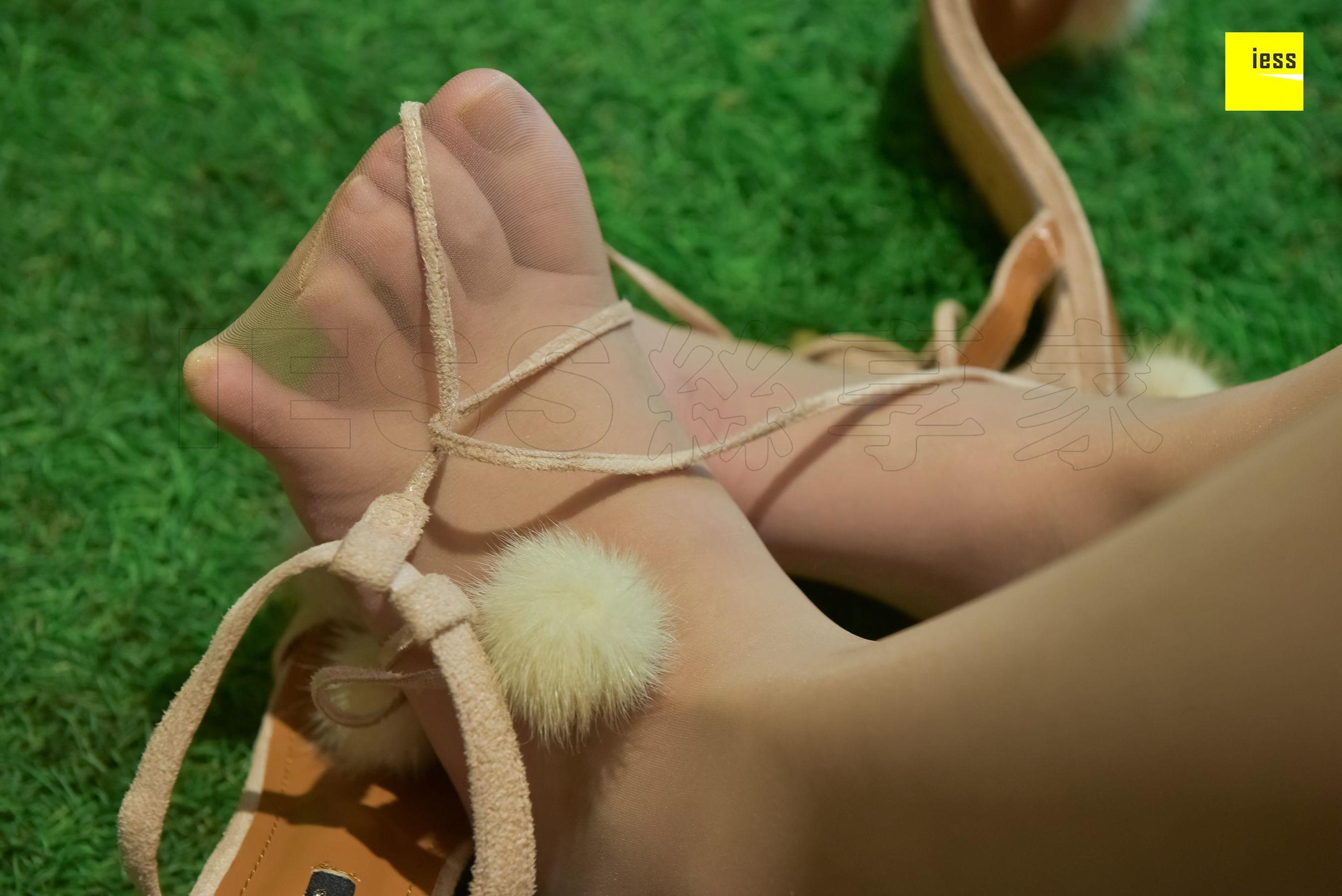 文欣《萌萌哒毛球肉丝》[异思趣向IESS] 丝享家171 写真集