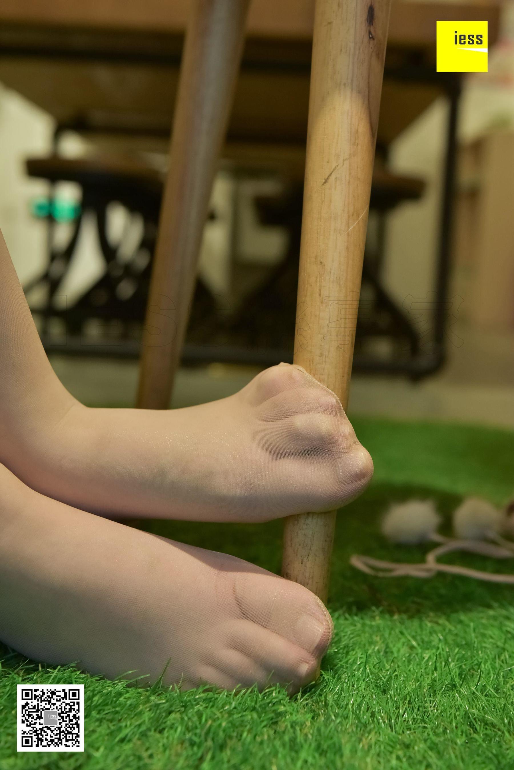 文欣《萌萌哒毛球肉丝》[异思趣向IESS] 丝享家171 写真集