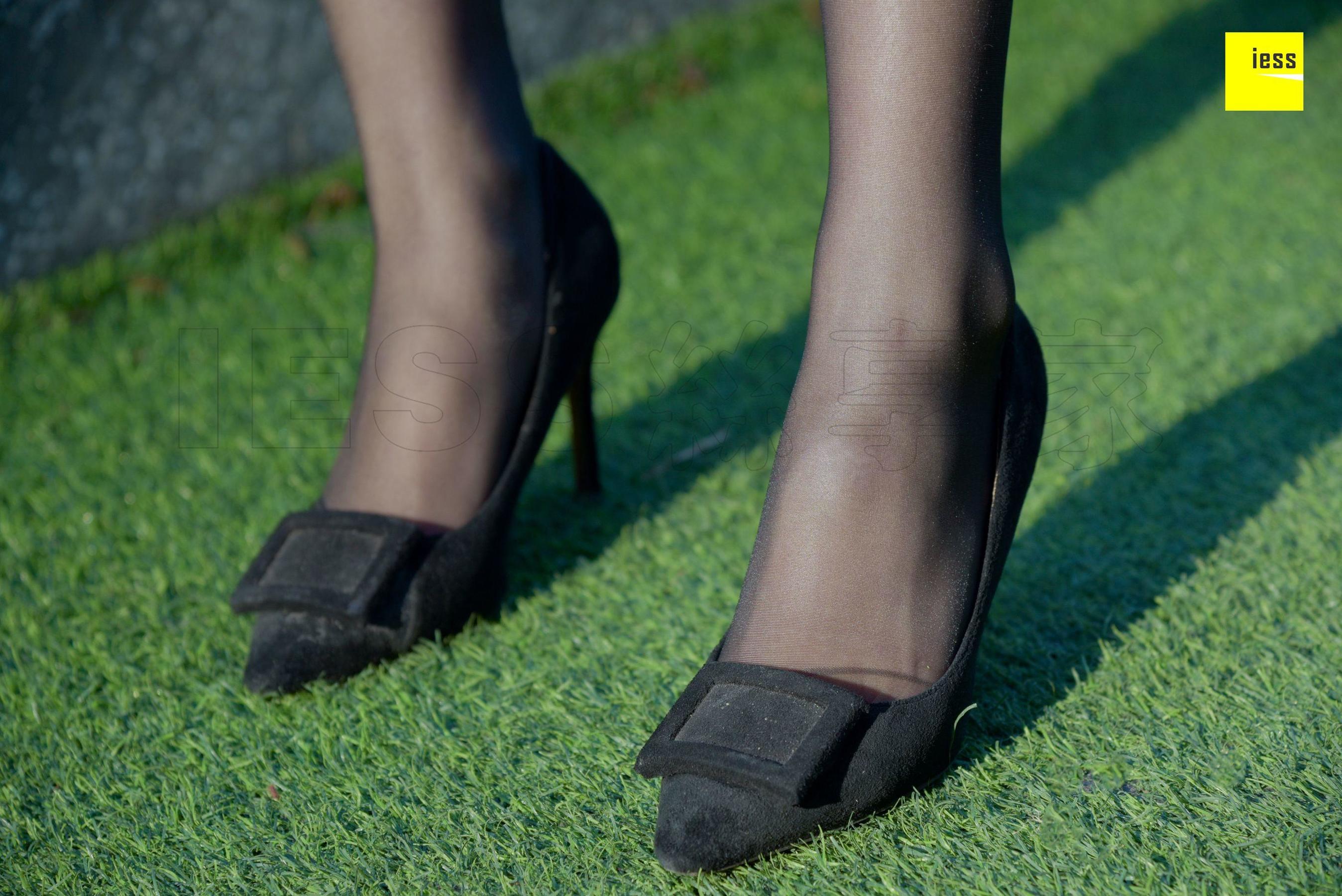 来来《连衣裙性感黑丝》[异思趣向IESS] 丝享家174 写真集