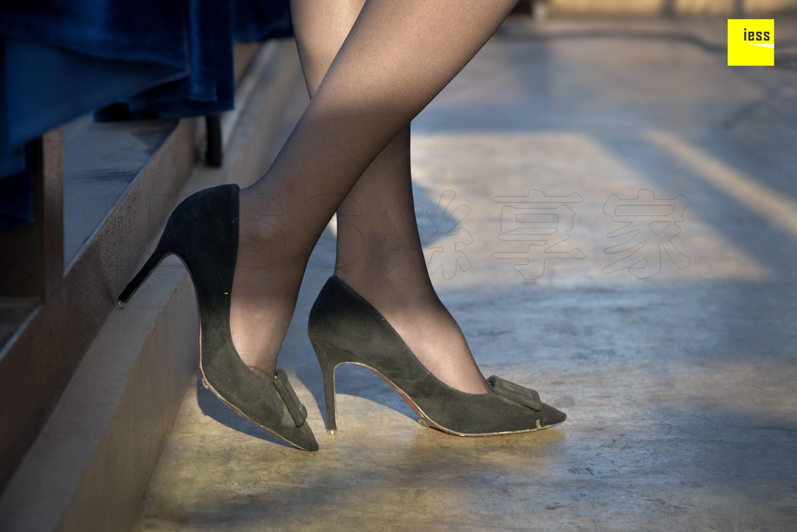 来来《连衣裙性感黑丝》[异思趣向IESS] 丝享家174 写真集