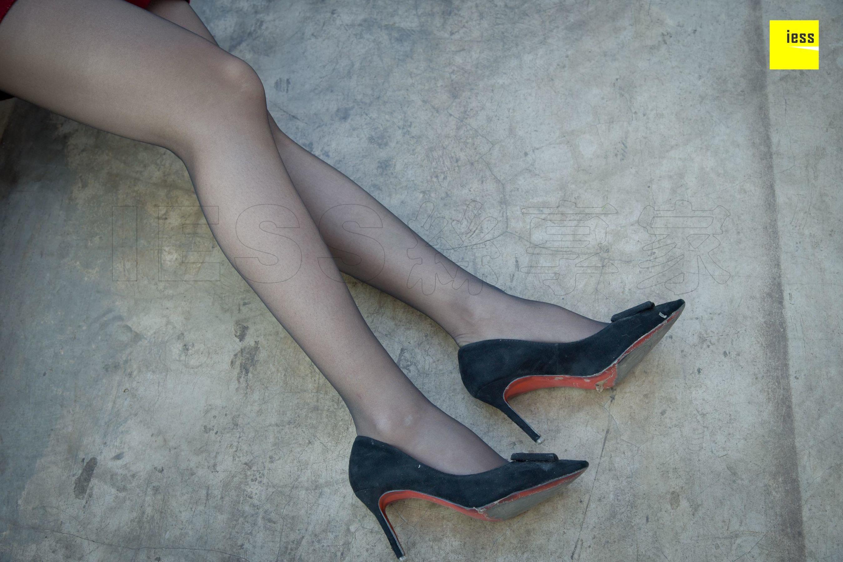 来来《连衣裙性感黑丝》[异思趣向IESS] 丝享家174 写真集