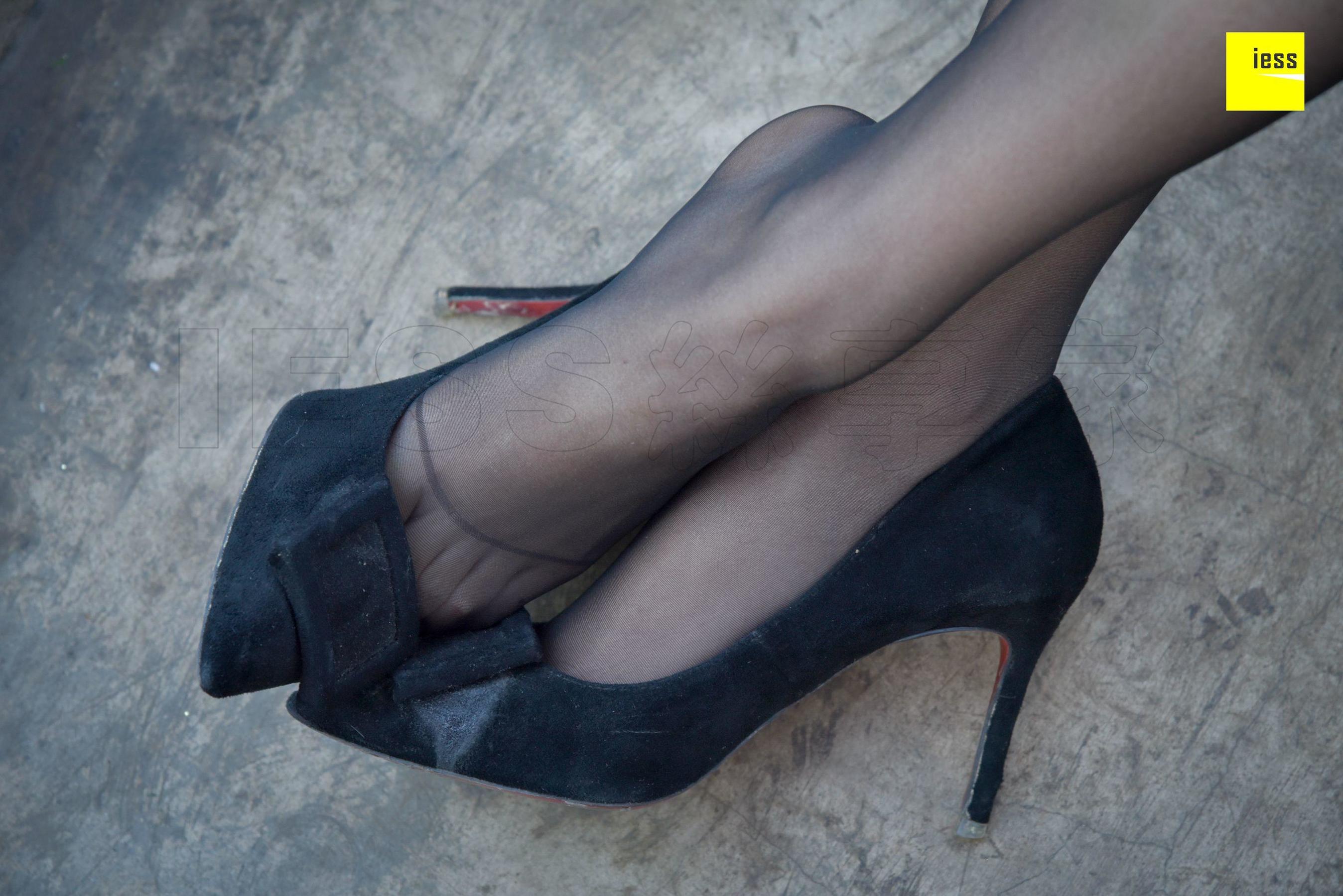 来来《连衣裙性感黑丝》[异思趣向IESS] 丝享家174 写真集