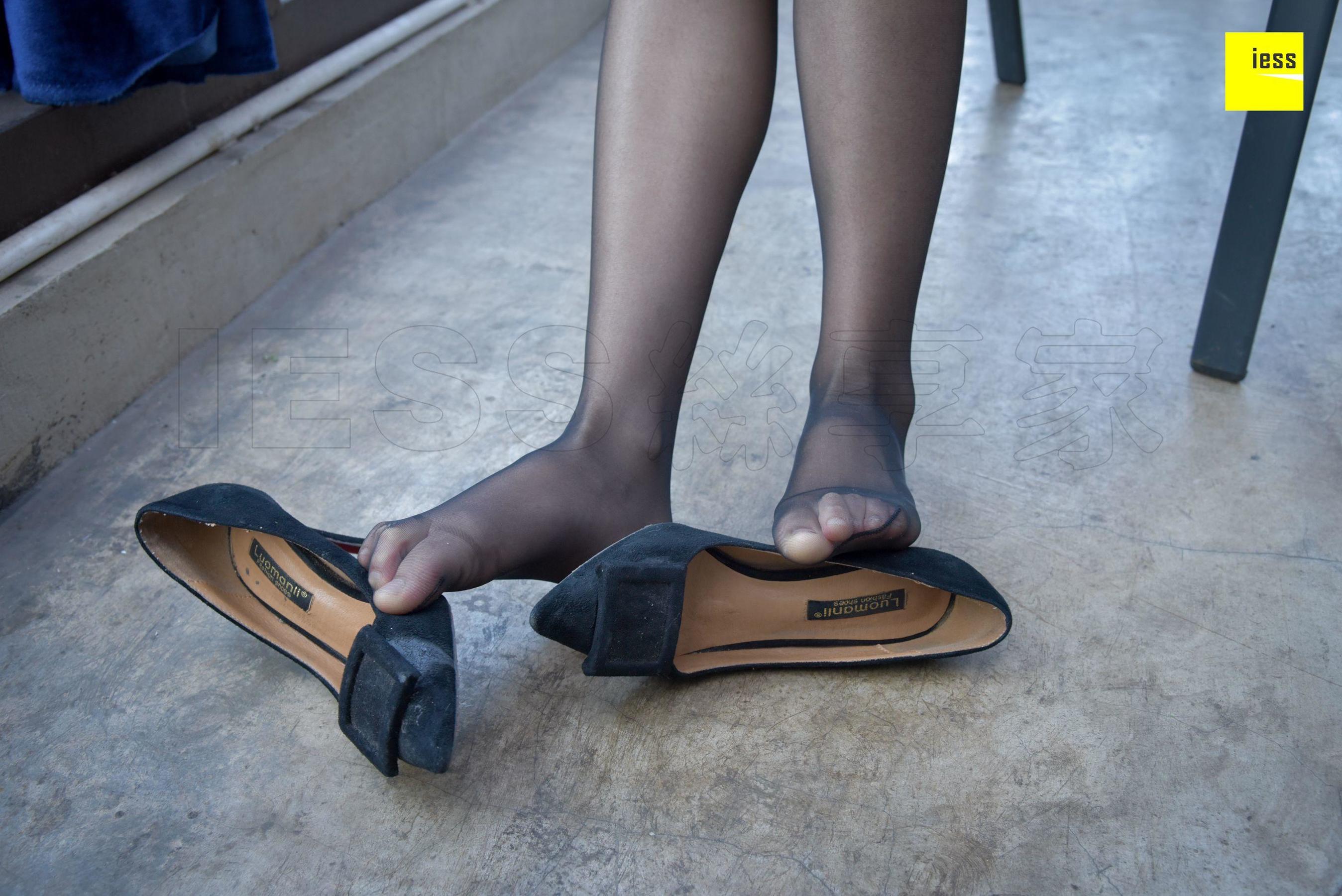 来来《连衣裙性感黑丝》[异思趣向IESS] 丝享家174 写真集