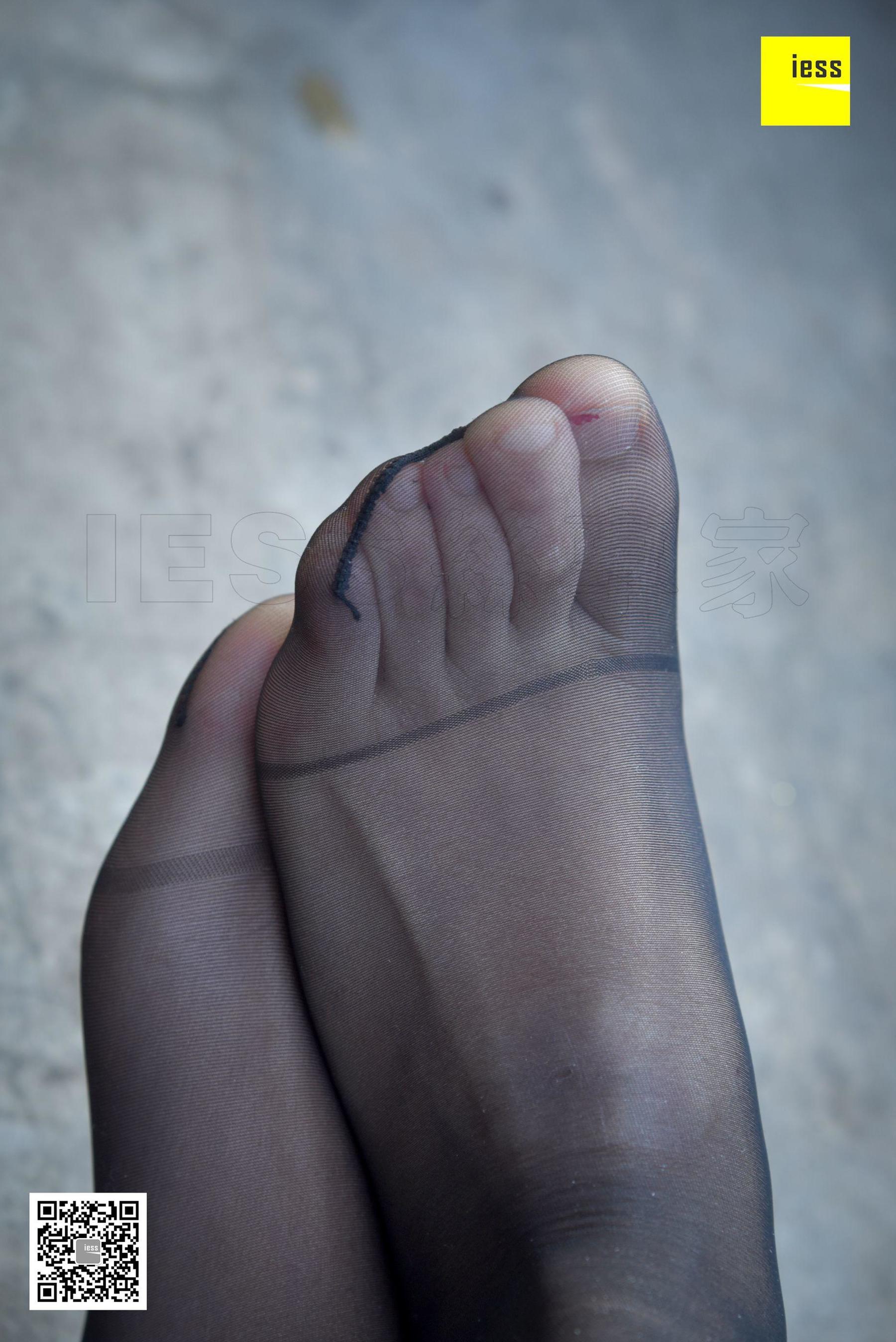 来来《连衣裙性感黑丝》[异思趣向IESS] 丝享家174 写真集