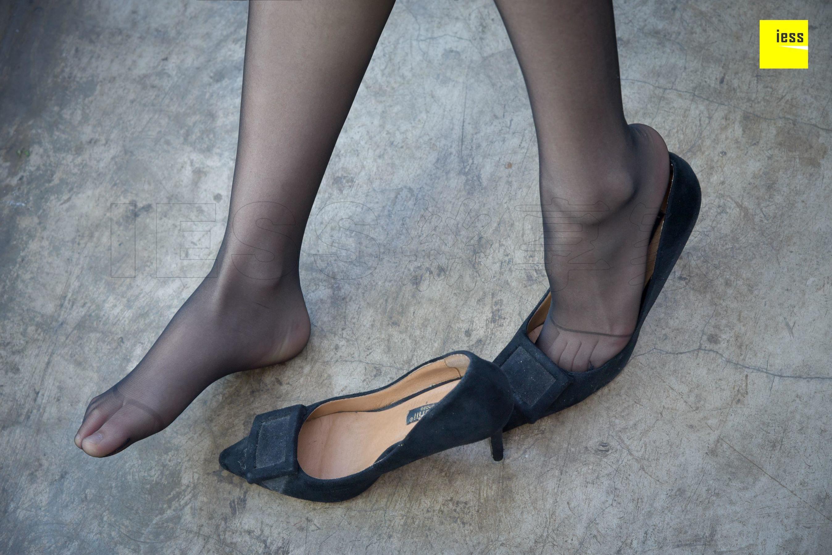 来来《连衣裙性感黑丝》[异思趣向IESS] 丝享家174 写真集