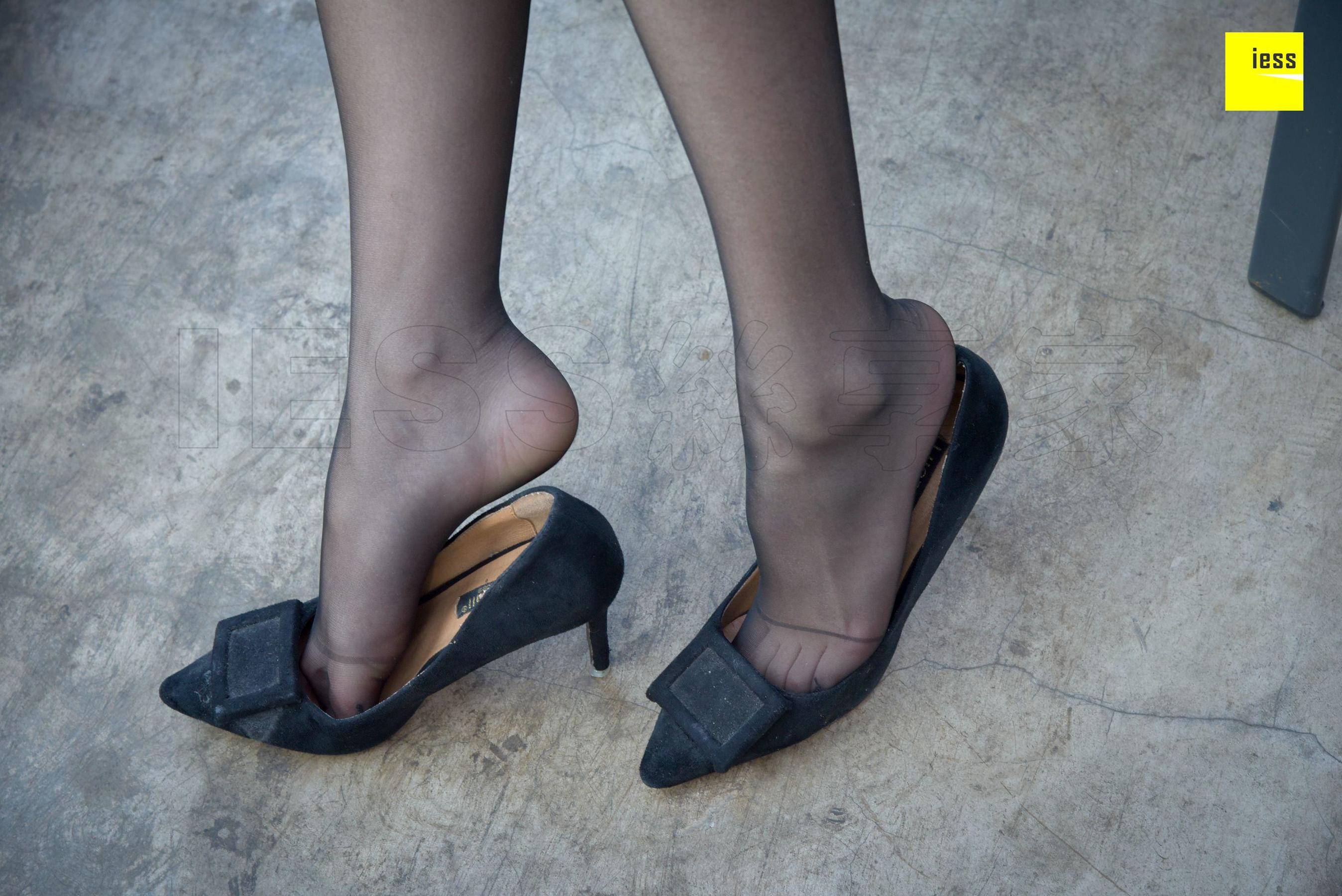 来来《连衣裙性感黑丝》[异思趣向IESS] 丝享家174 写真集