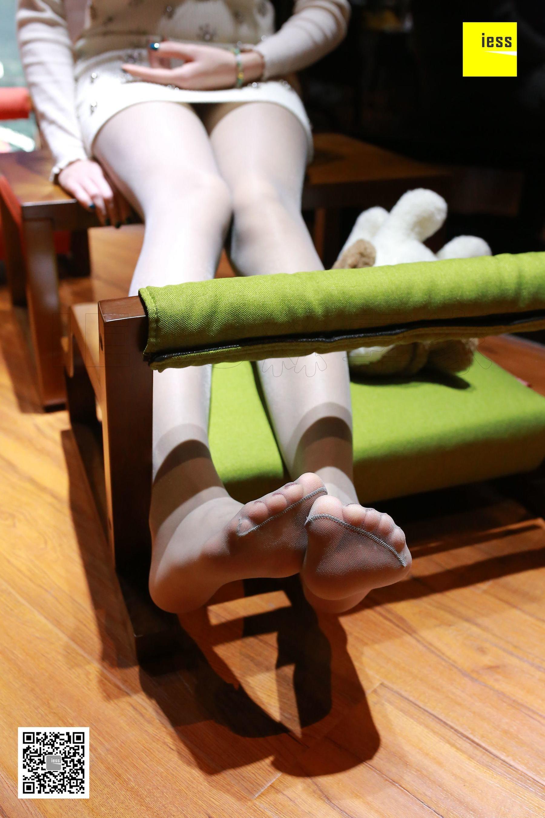 七七《细腻质感灰丝》 [异思趣向IESS] 丝享家184 写真集