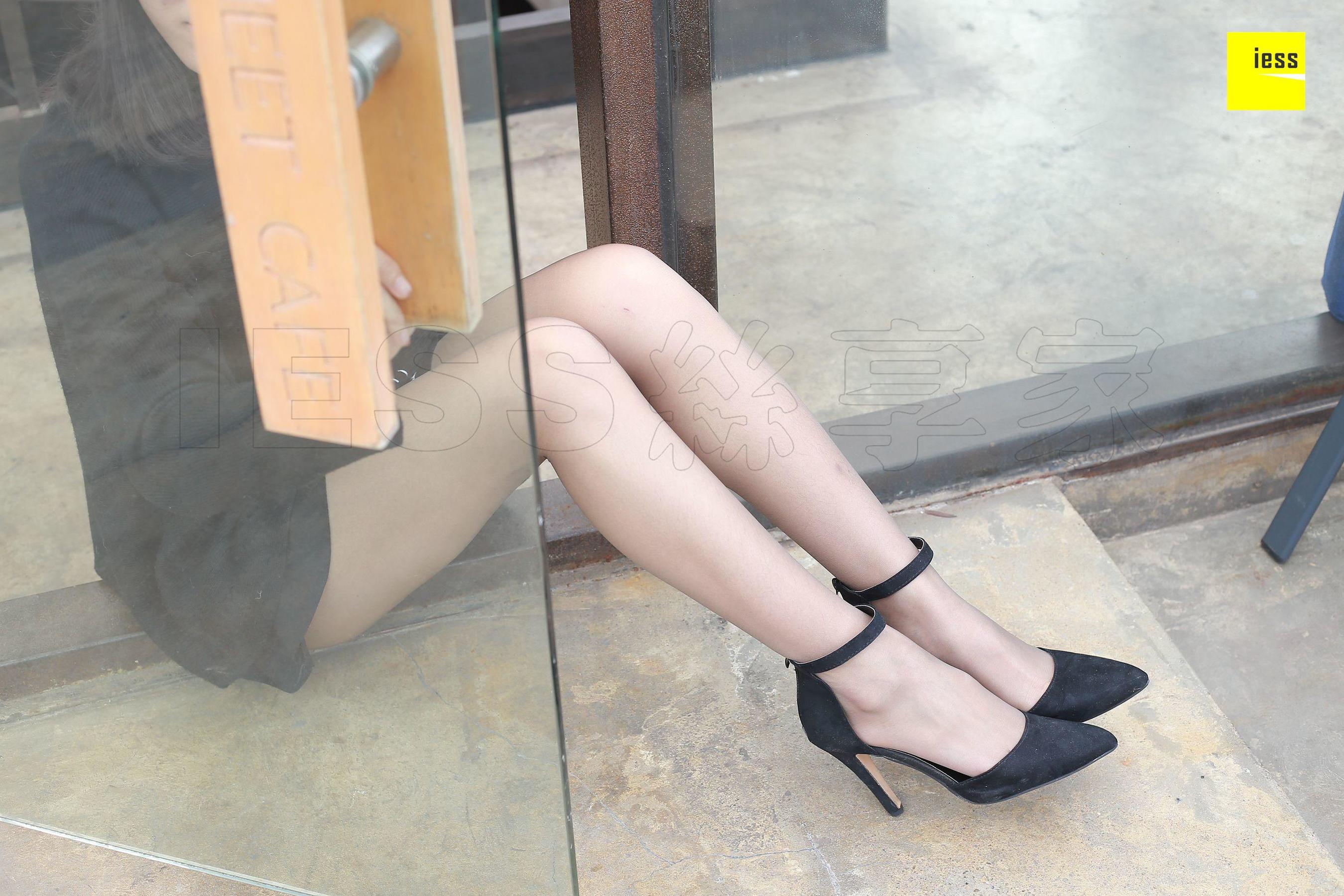 julia《茱莉亚咖啡丝》 [异思趣向IESS] 丝享家194 写真集