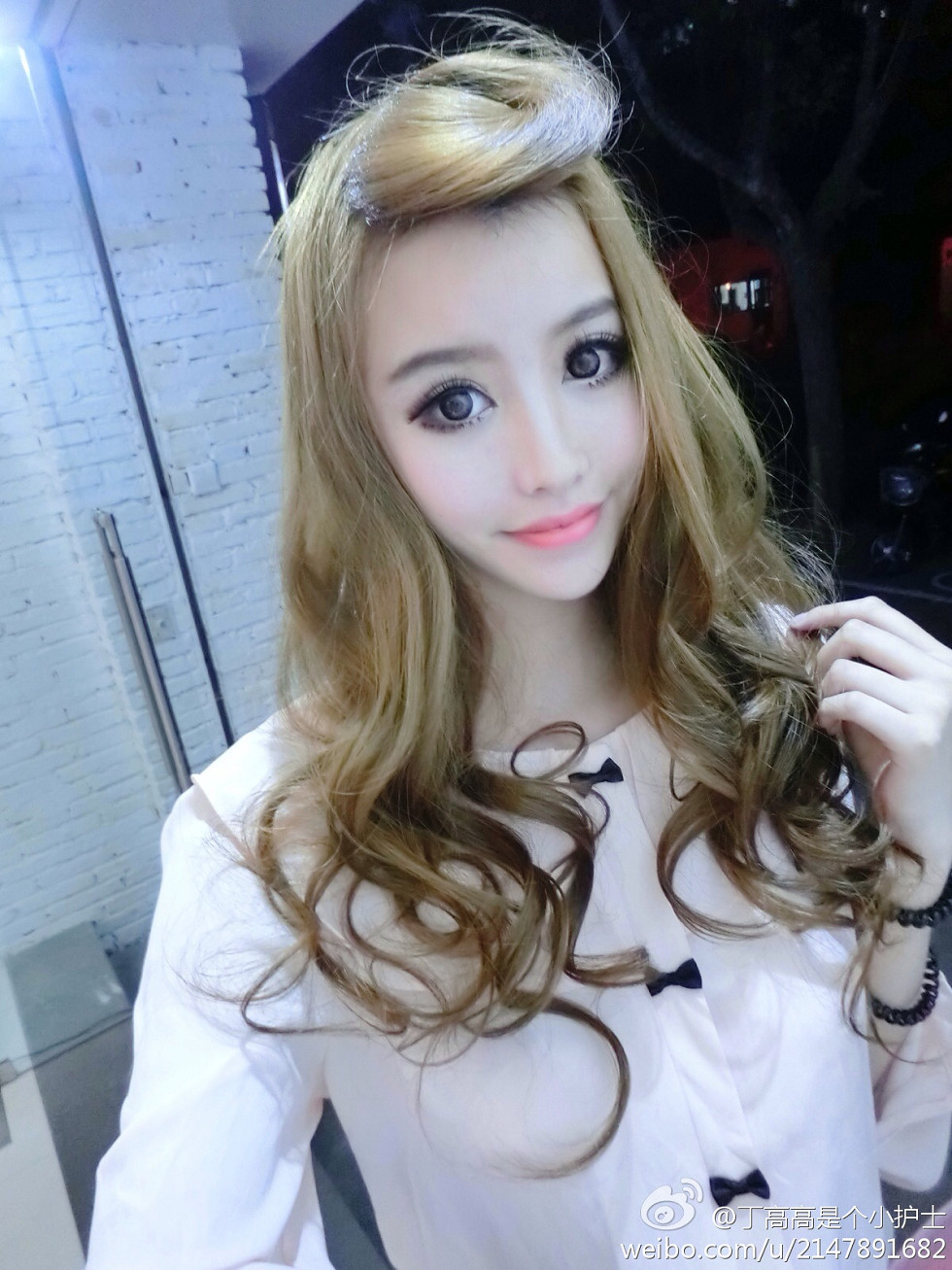 嫩模丁高高是个小护士性感自拍美图微博写真150P
