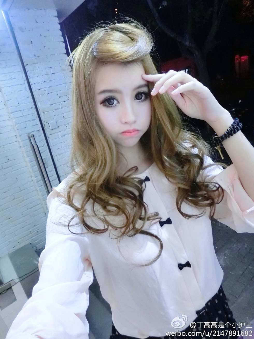 嫩模丁高高是个小护士性感自拍美图微博写真150P