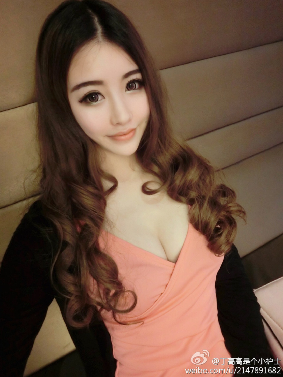 嫩模丁高高是个小护士性感自拍美图微博写真150P