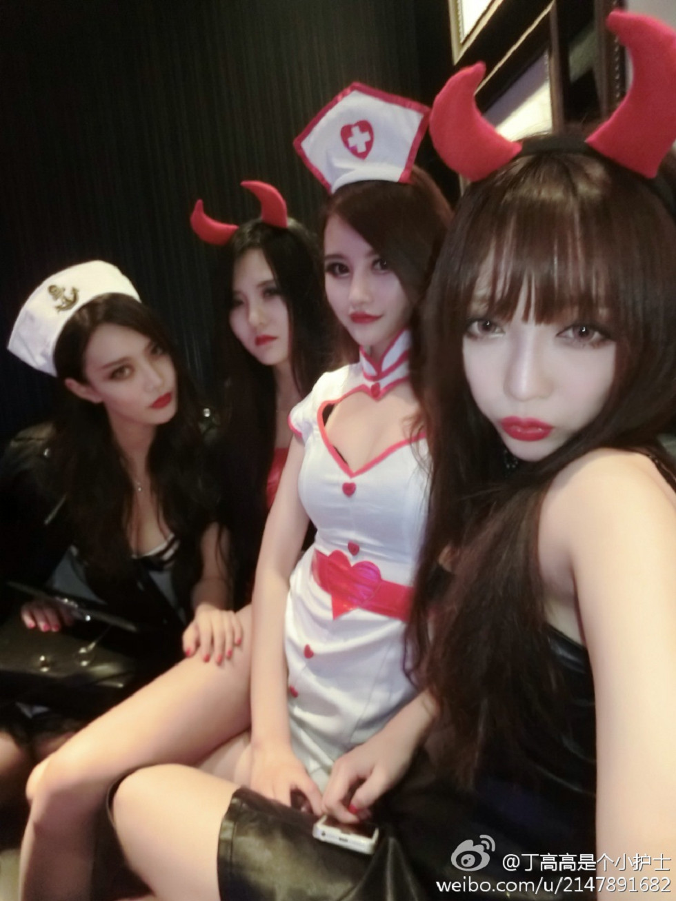 嫩模丁高高是个小护士性感自拍美图微博写真150P