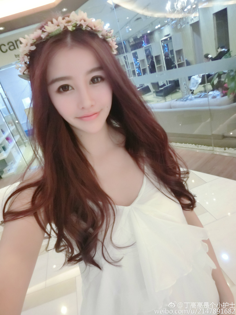 嫩模丁高高是个小护士性感自拍美图微博写真150P