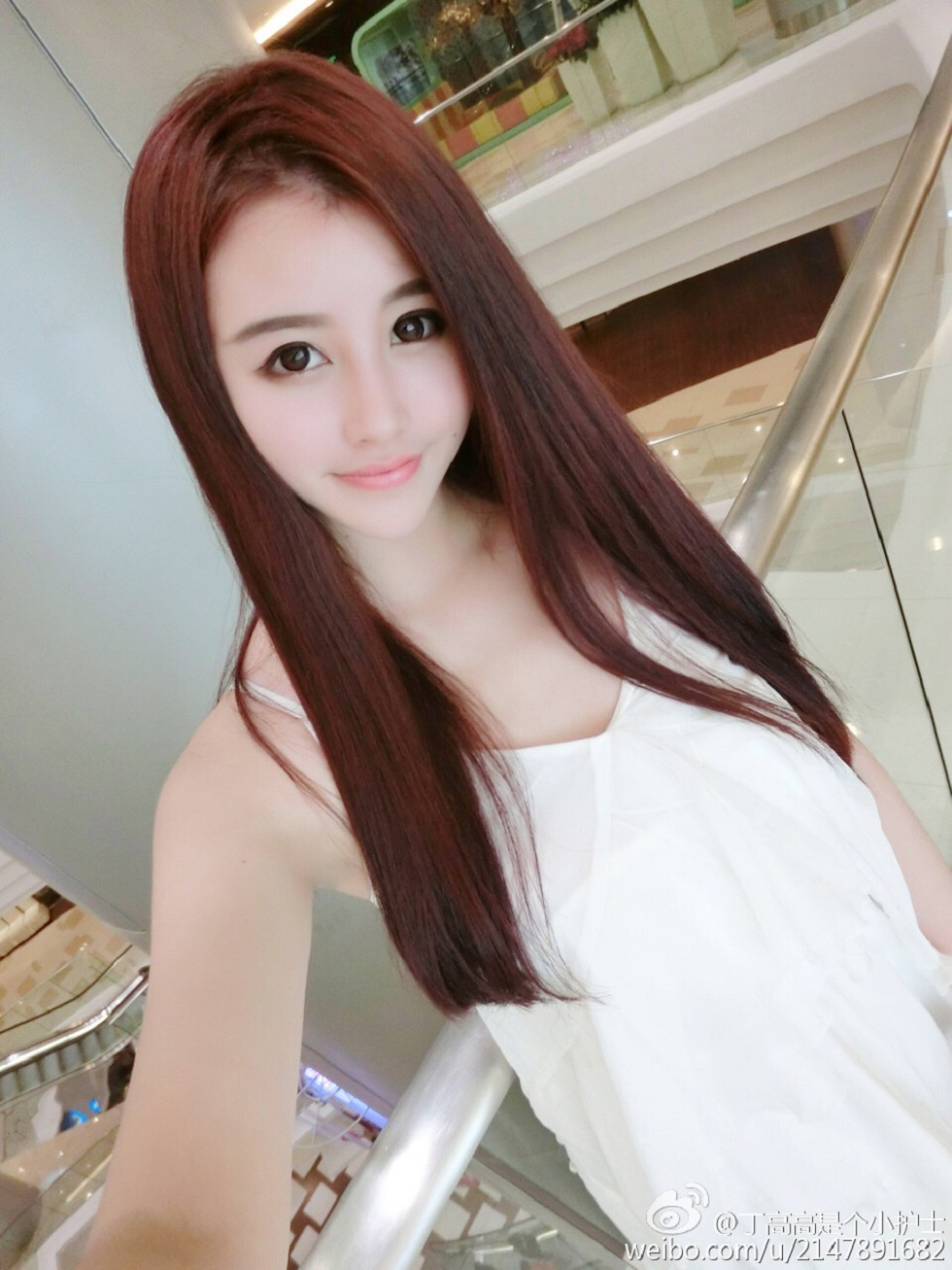 嫩模丁高高是个小护士性感自拍美图微博写真150P