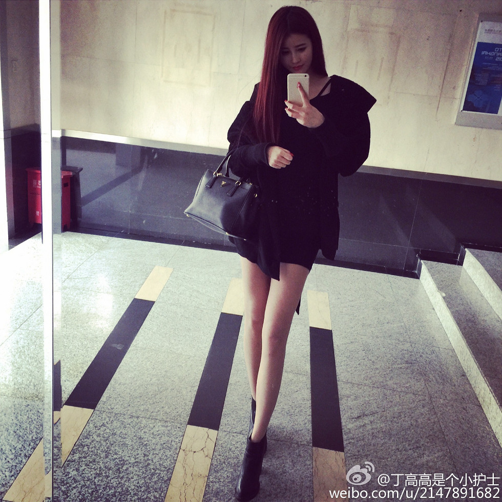 嫩模丁高高是个小护士性感自拍美图微博写真150P