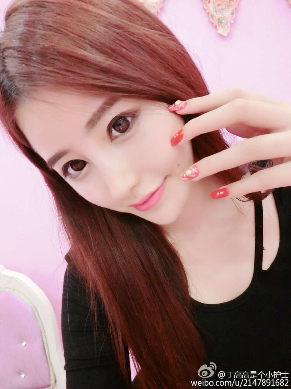 嫩模丁高高是个小护士性感自拍美图微博写真150P