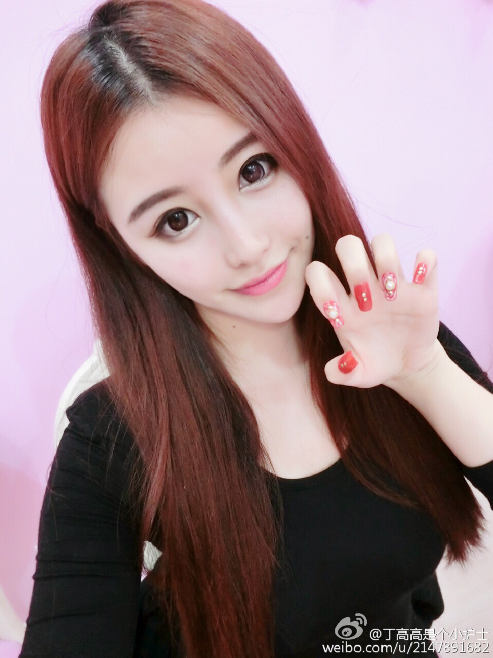 嫩模丁高高是个小护士性感自拍美图微博写真150P