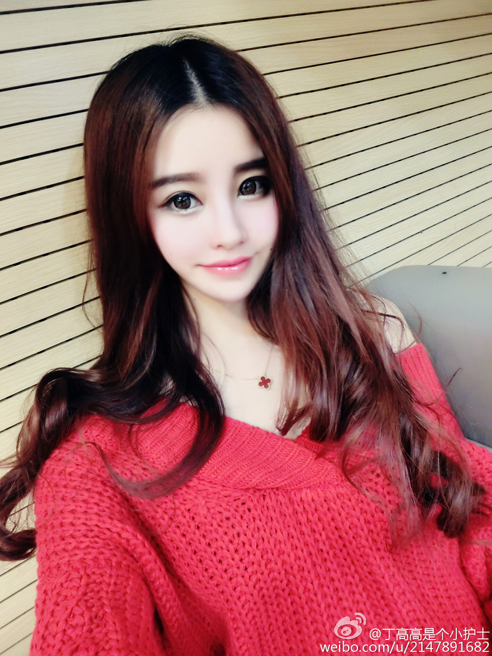 嫩模丁高高是个小护士性感自拍美图微博写真150P