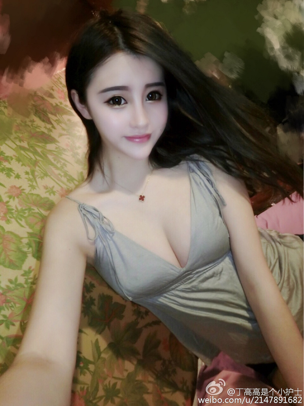 嫩模丁高高是个小护士性感自拍美图微博写真150P