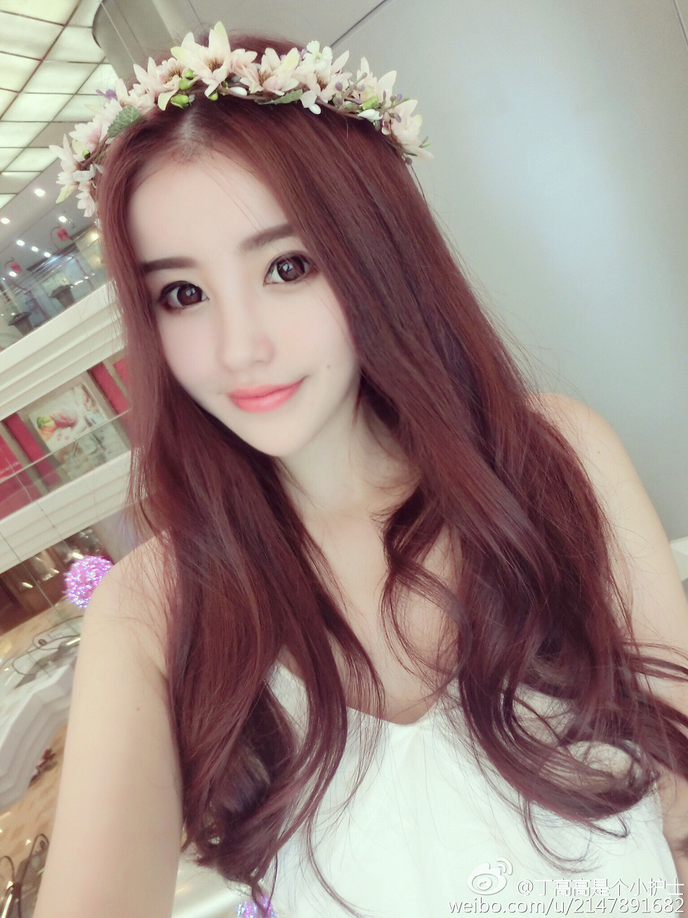 嫩模丁高高是个小护士性感自拍美图微博写真150P