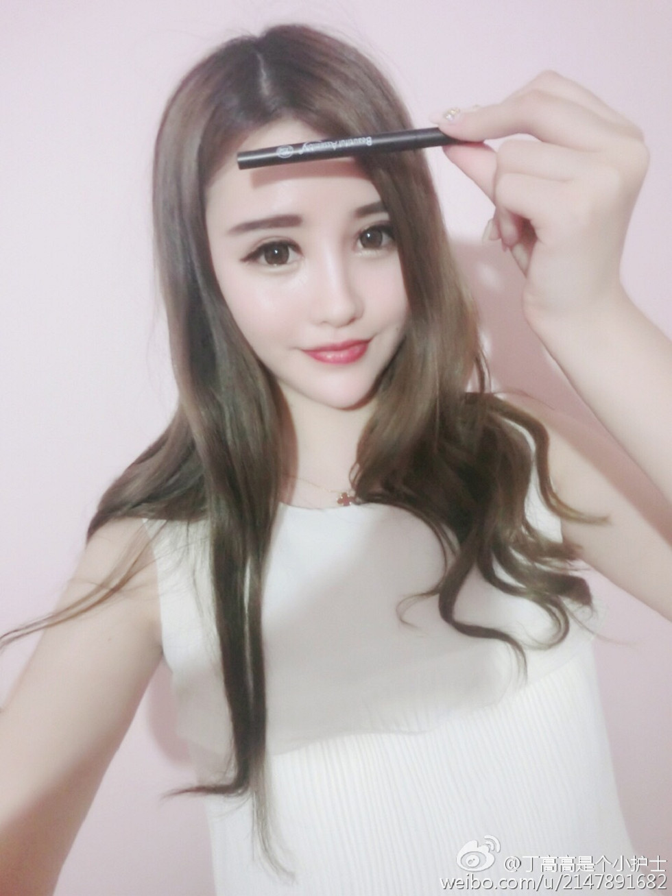 嫩模丁高高是个小护士性感自拍美图微博写真150P