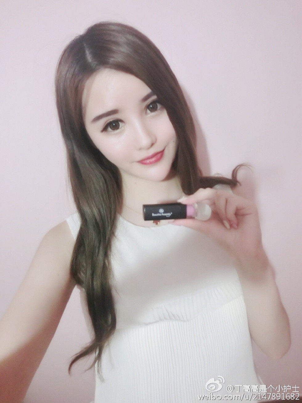 嫩模丁高高是个小护士性感自拍美图微博写真150P