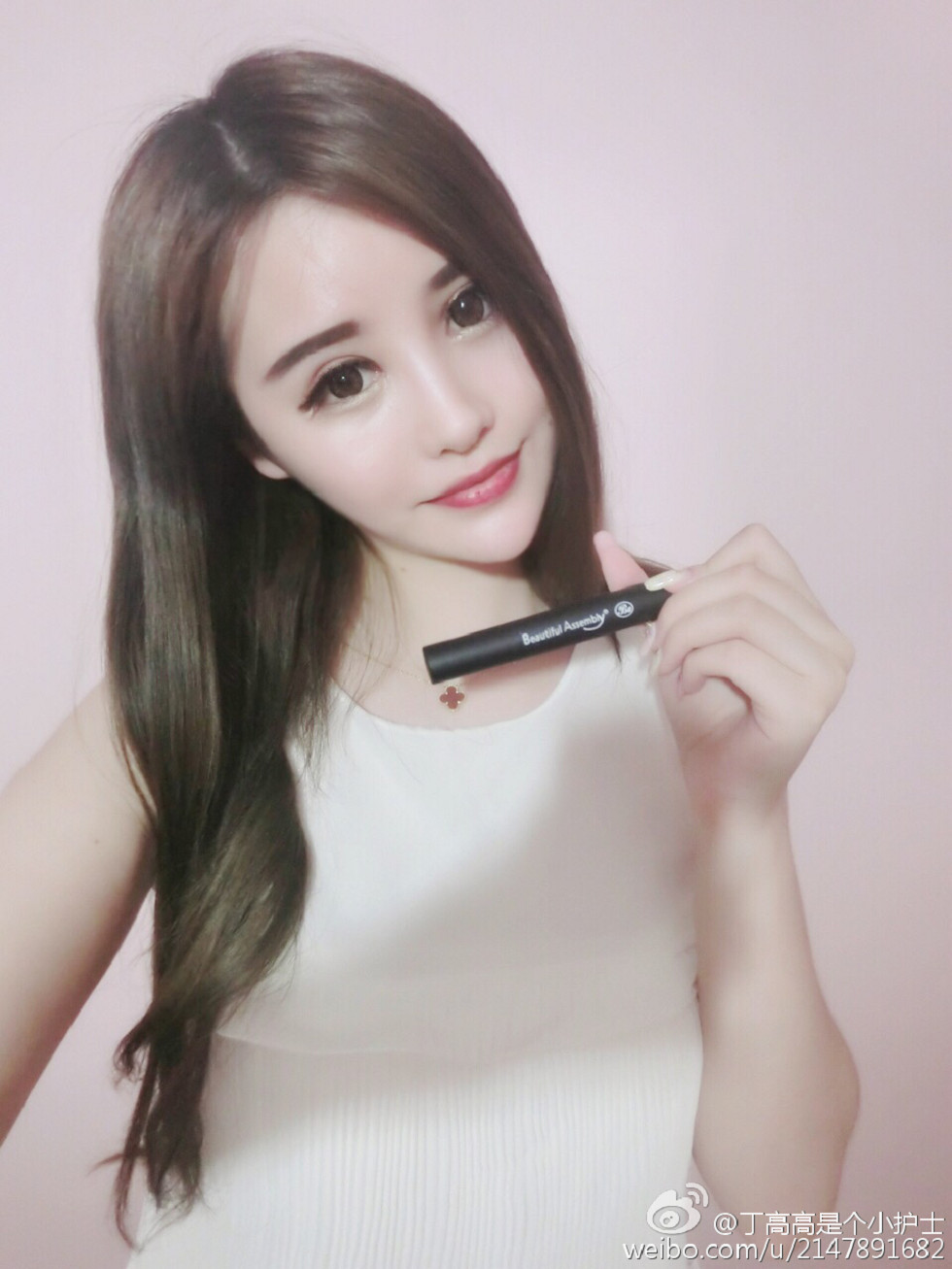嫩模丁高高是个小护士性感自拍美图微博写真150P