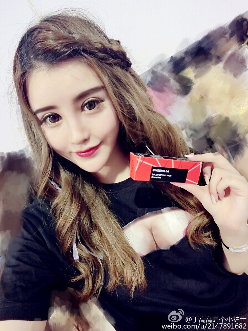 嫩模丁高高是个小护士性感自拍美图微博写真150P