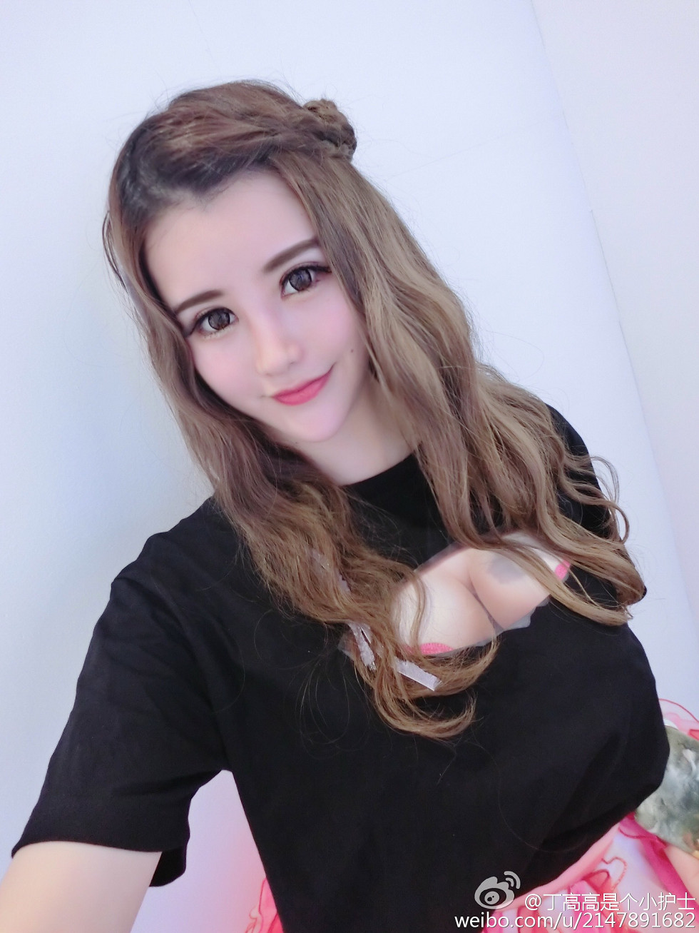 嫩模丁高高是个小护士性感自拍美图微博写真150P
