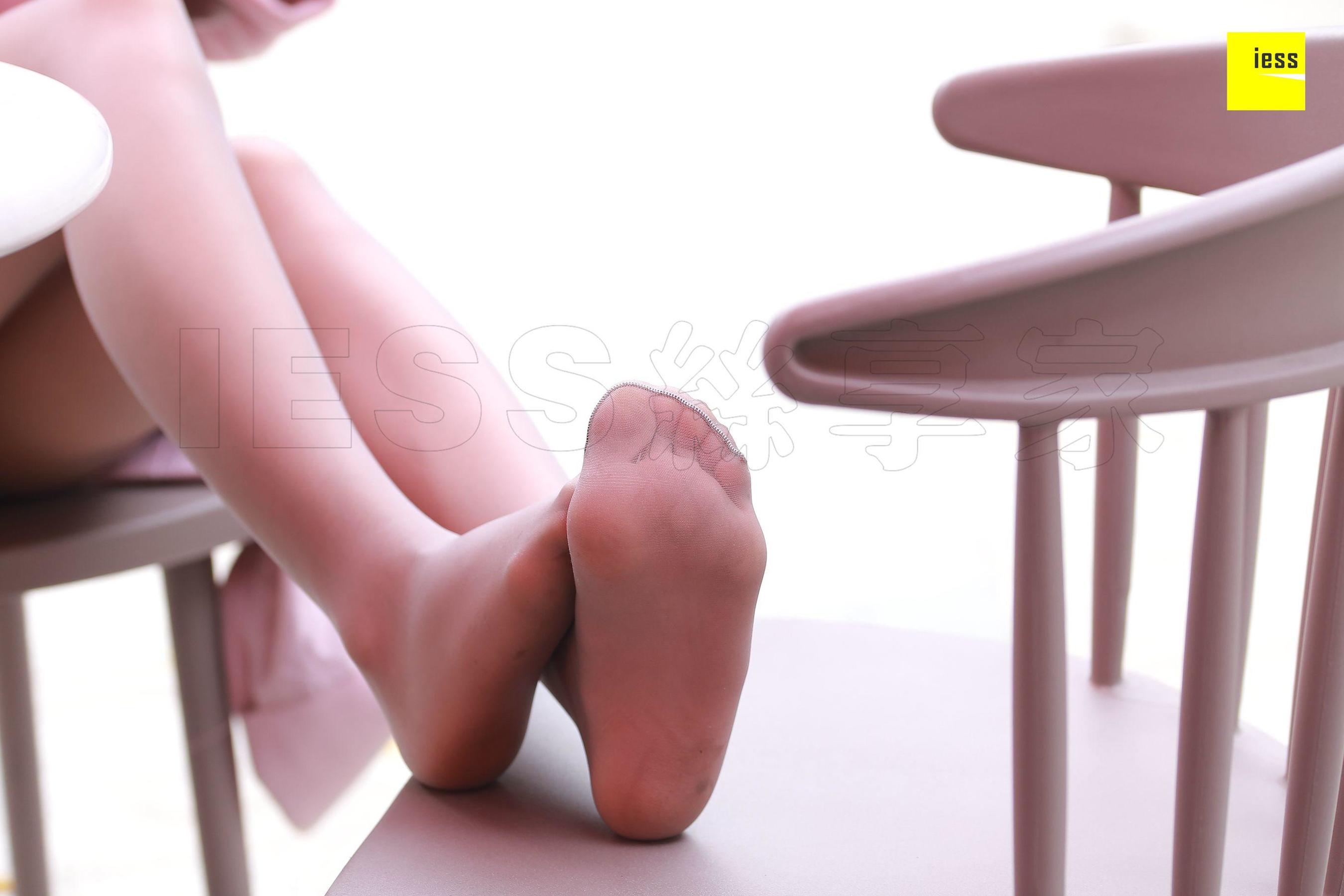 七七《灿烂的金丝凉鞋》 [异思趣向IESS] 丝享家205 写真集